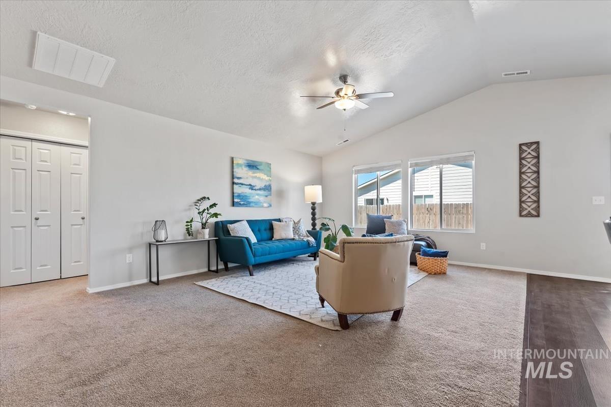 1685 Sw Levant Way Property Photo 8