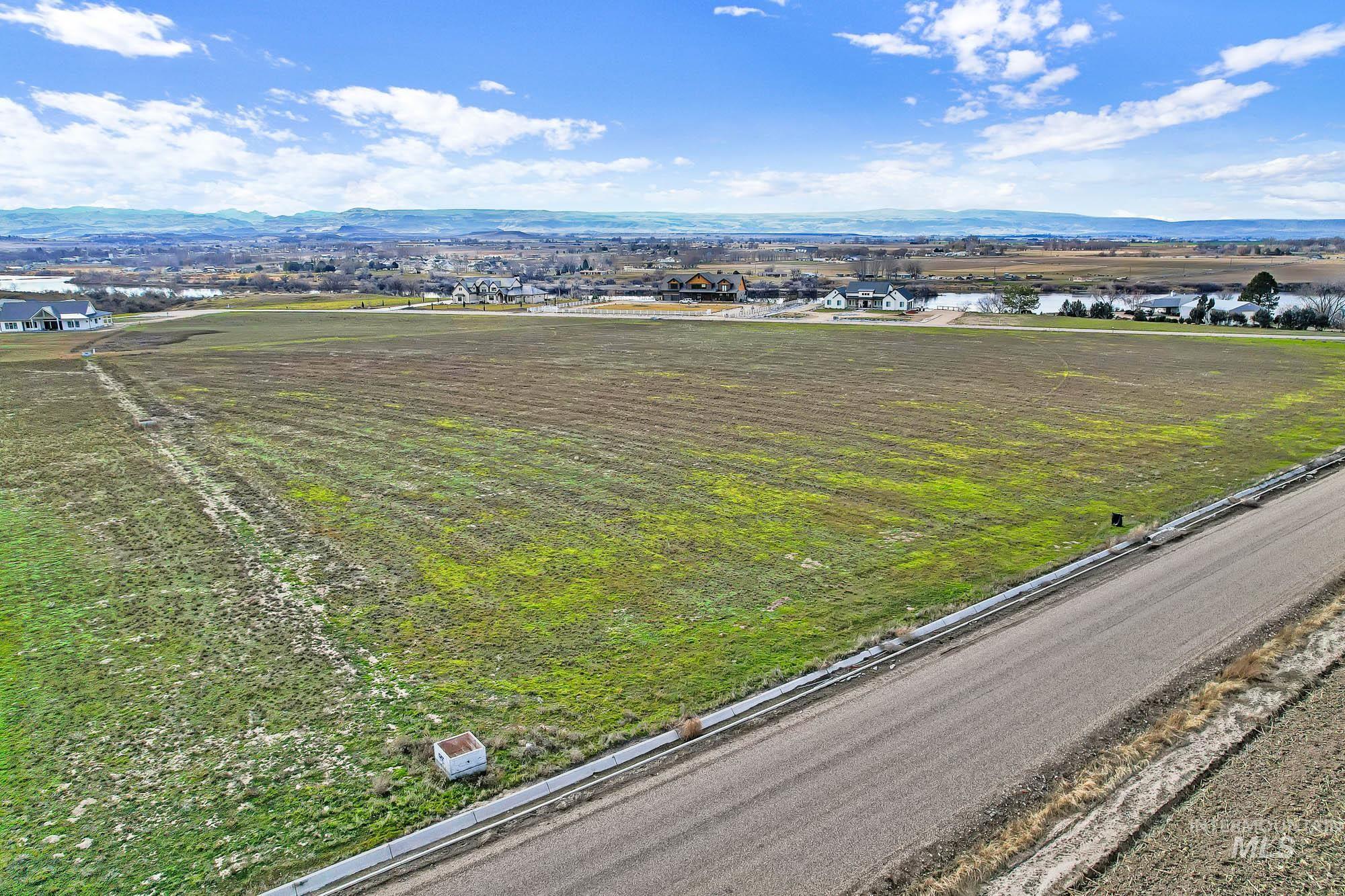 Tbd Cabernet Ln. - Lot 5 Parcel A Property Photo 4