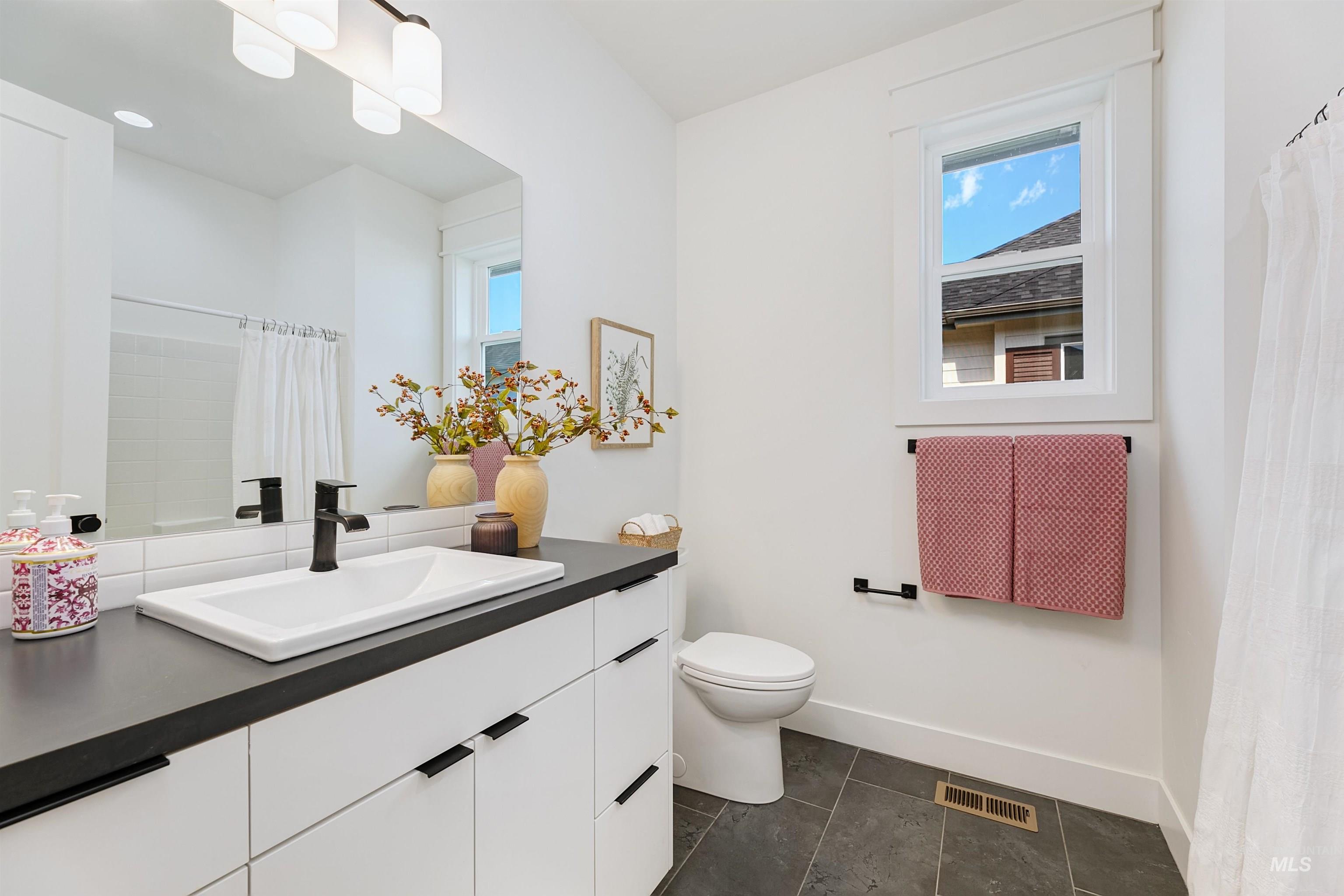 6299 Chateau Ct Property Photo 15