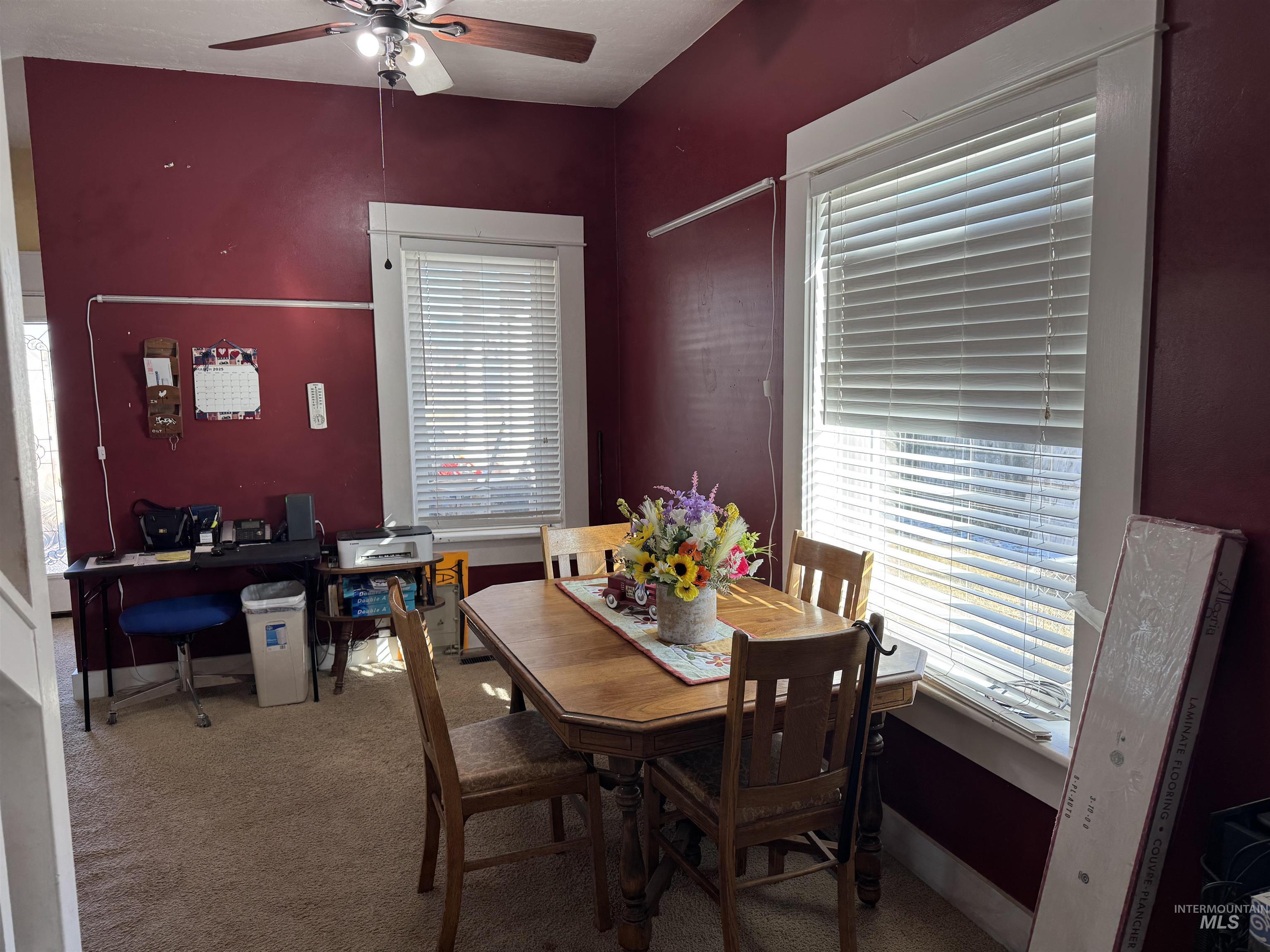 145 N Lincoln Property Photo 9