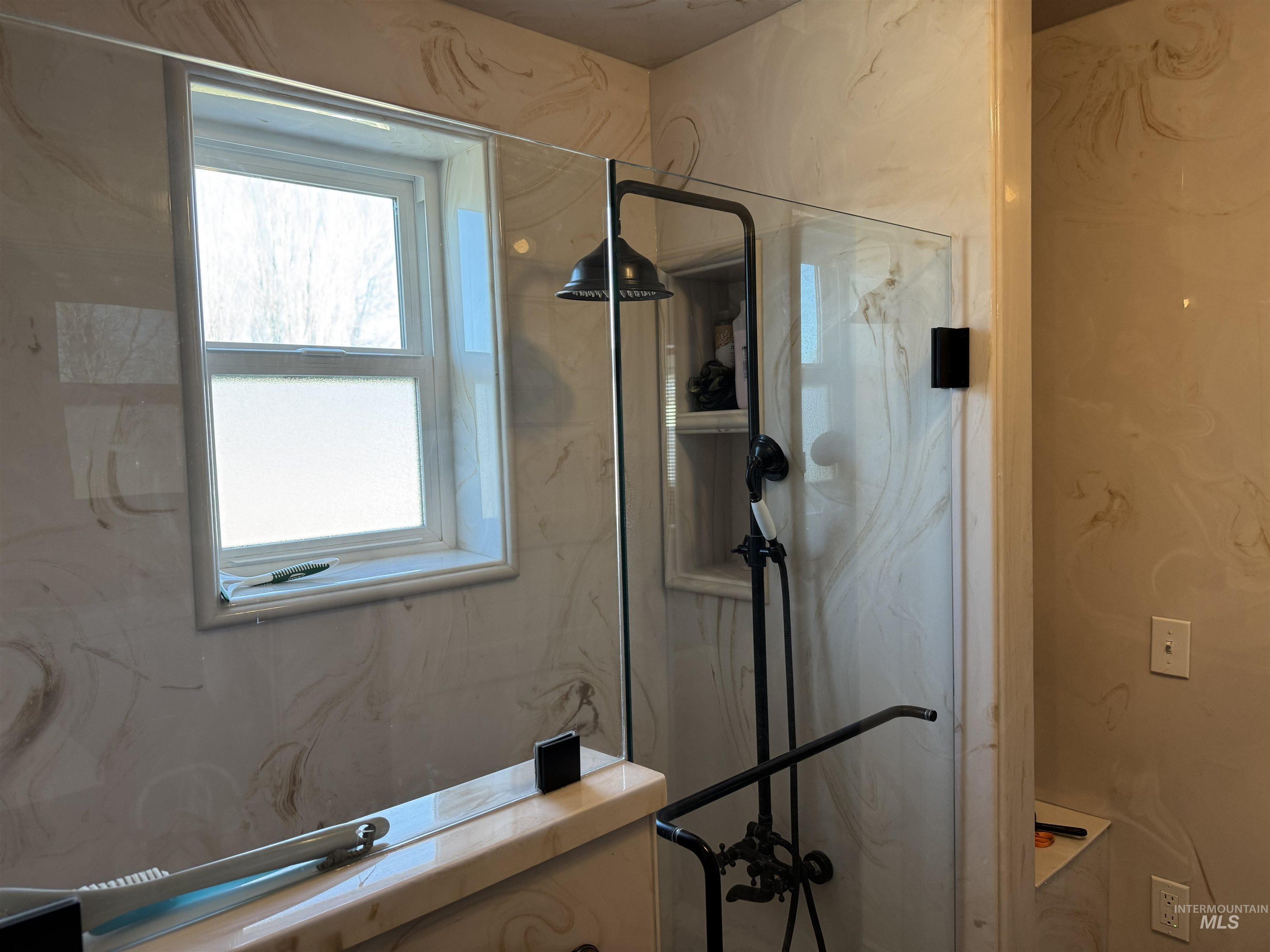 145 N Lincoln Property Photo 23