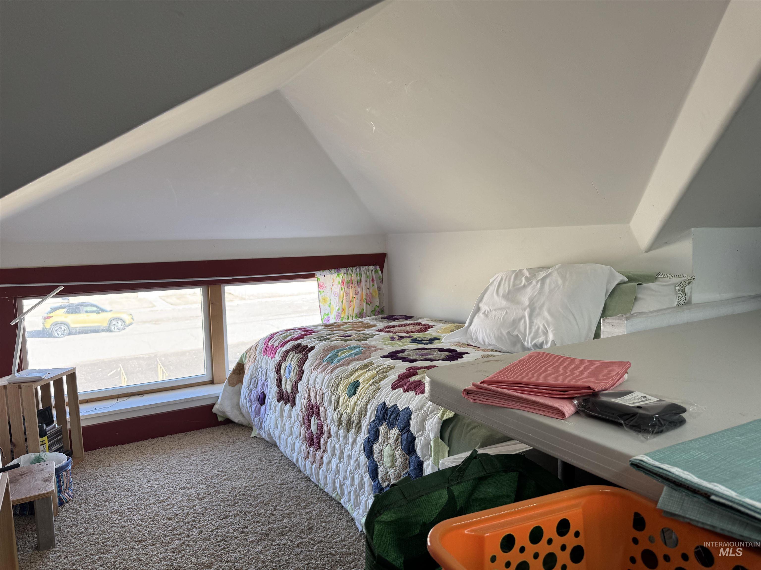 145 N Lincoln Property Photo 31