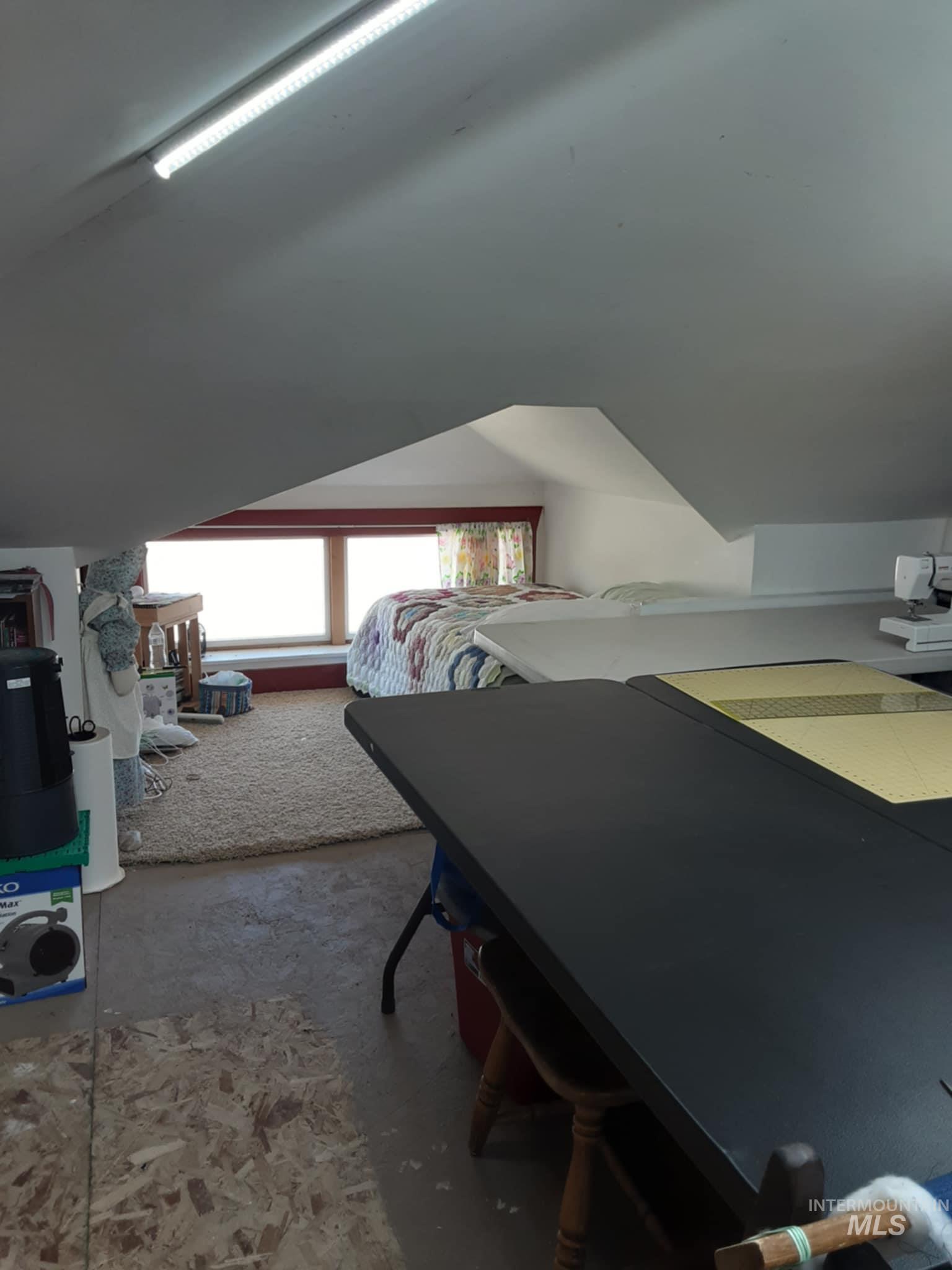 145 N Lincoln Property Photo 32