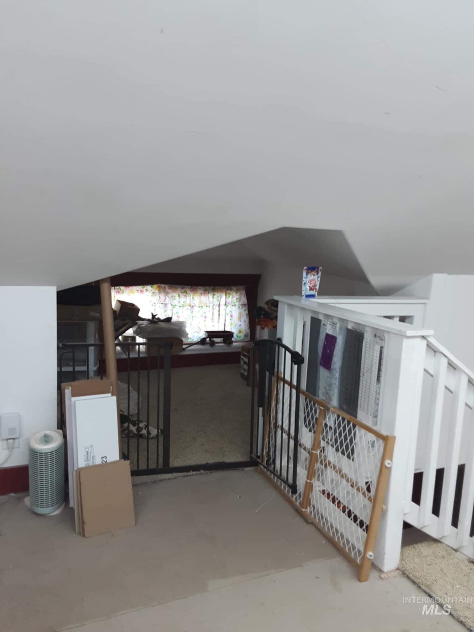 145 N Lincoln Property Photo 33