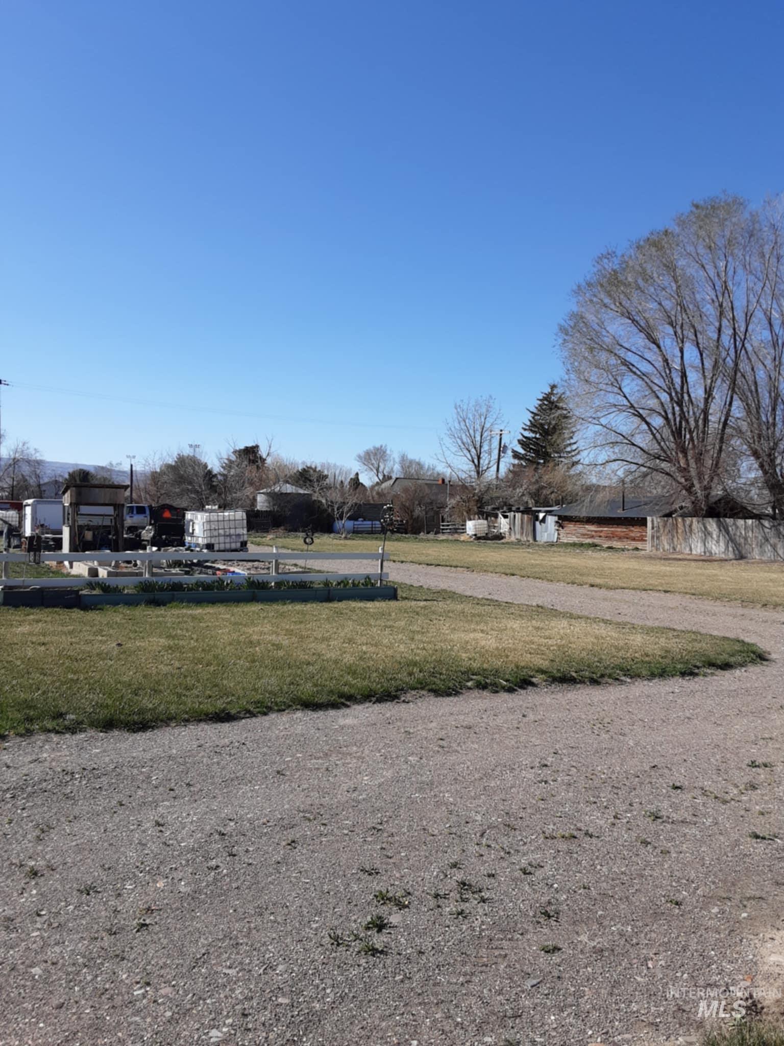 145 N Lincoln Property Photo 45