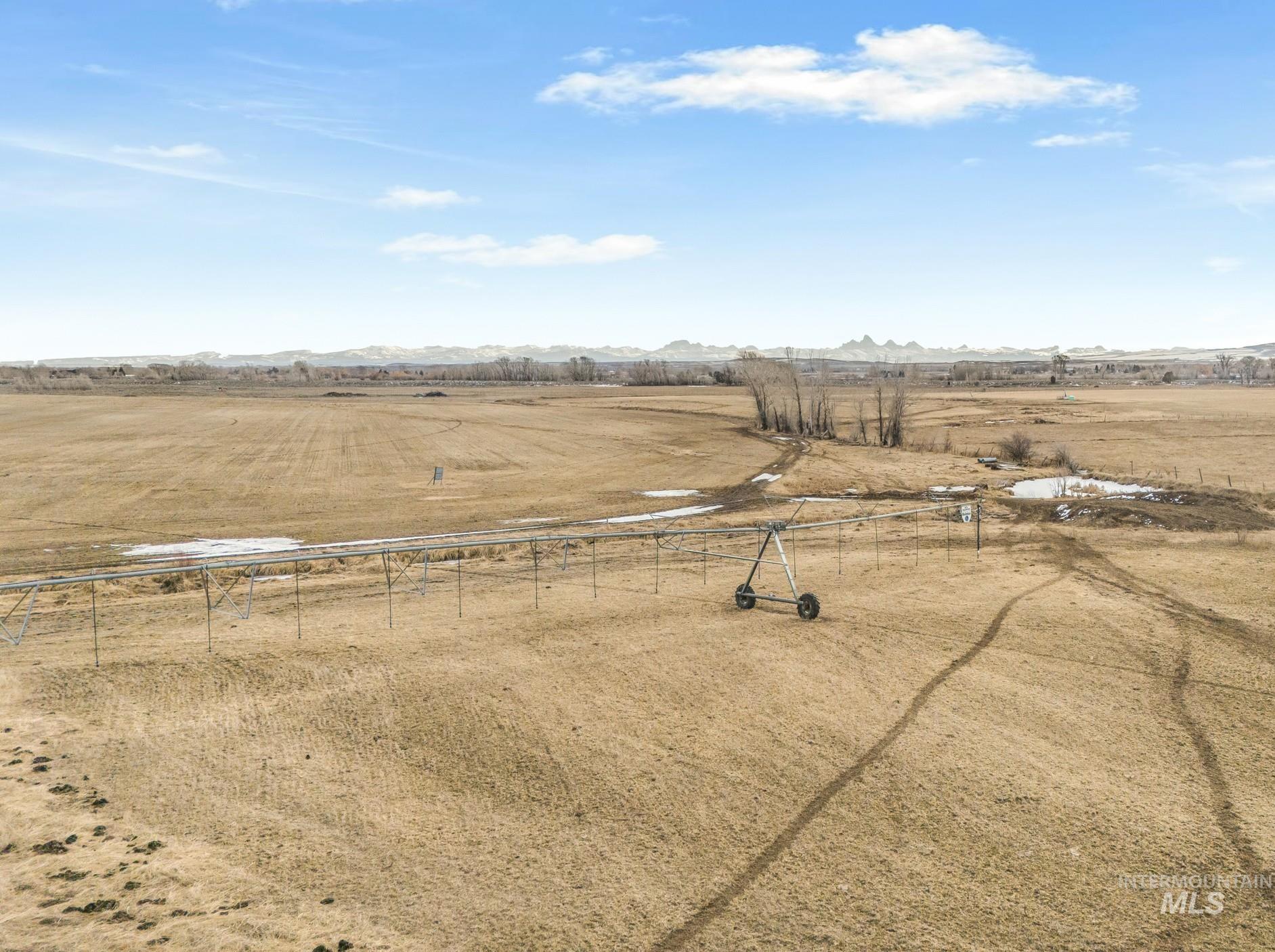 Sand Creek Rd Property Photo 3