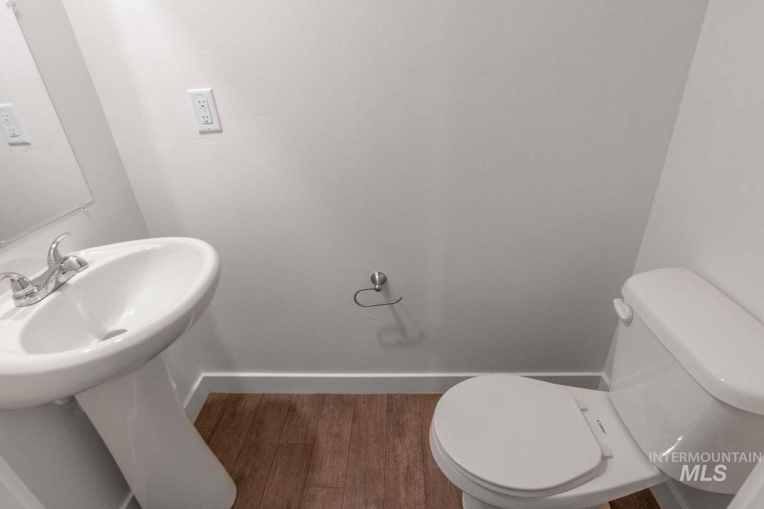 5688 E Surfers Point Ln Property Photo 8