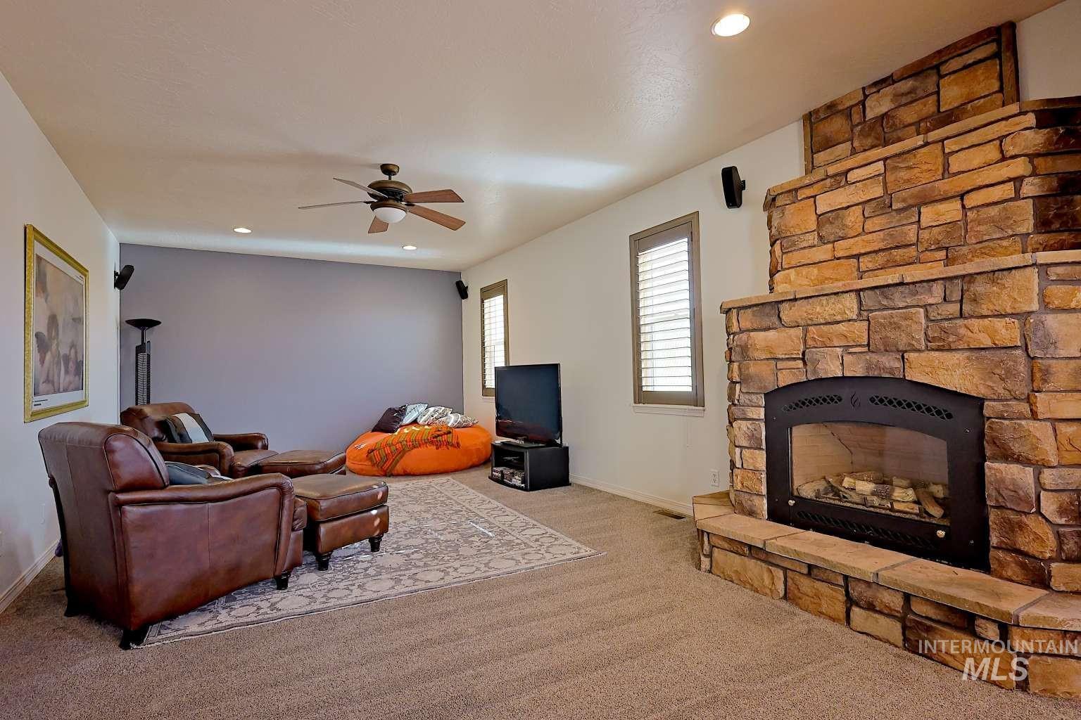 1422 River View Ln Property Photo 7