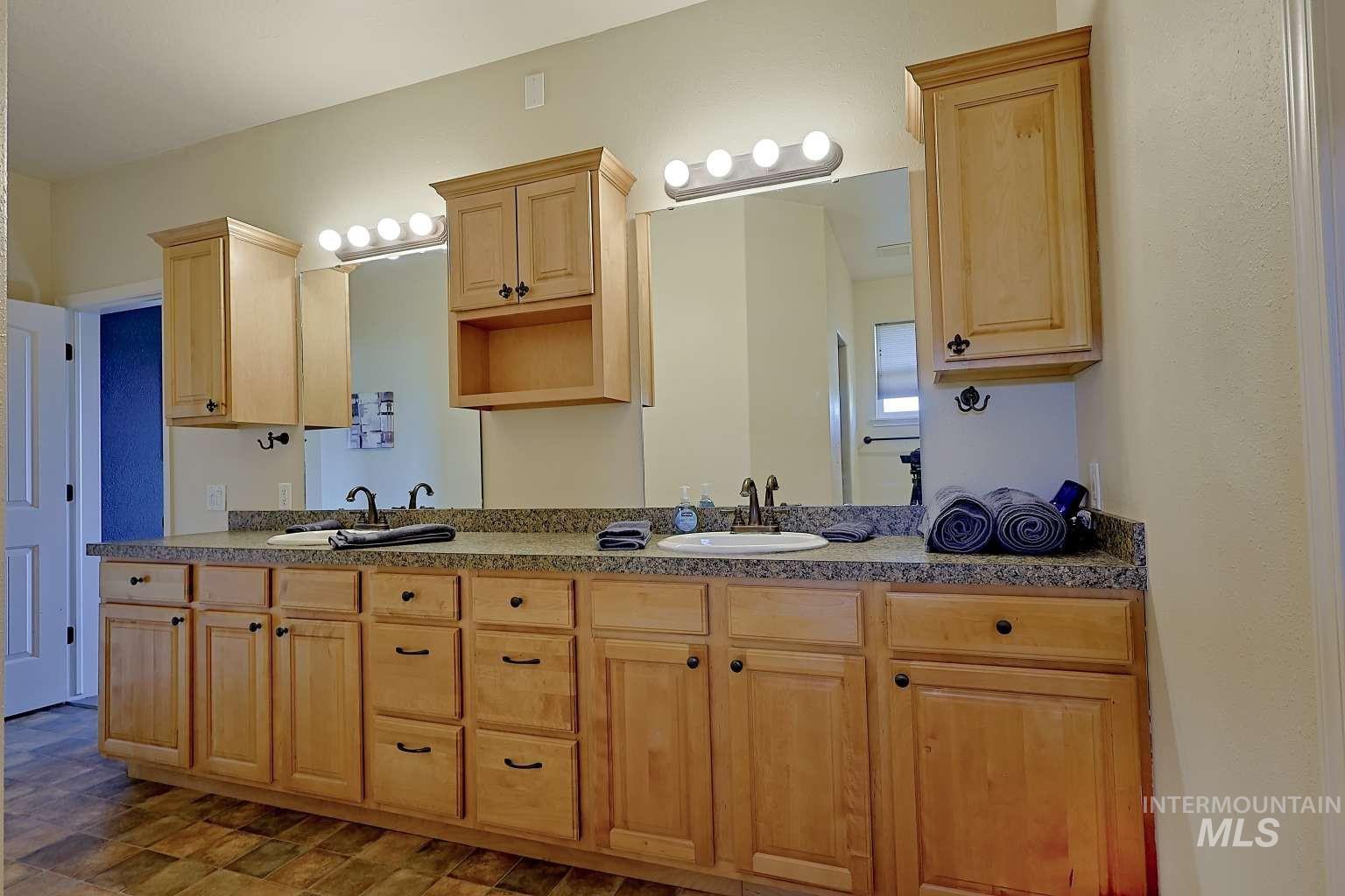 1422 River View Ln Property Photo 12