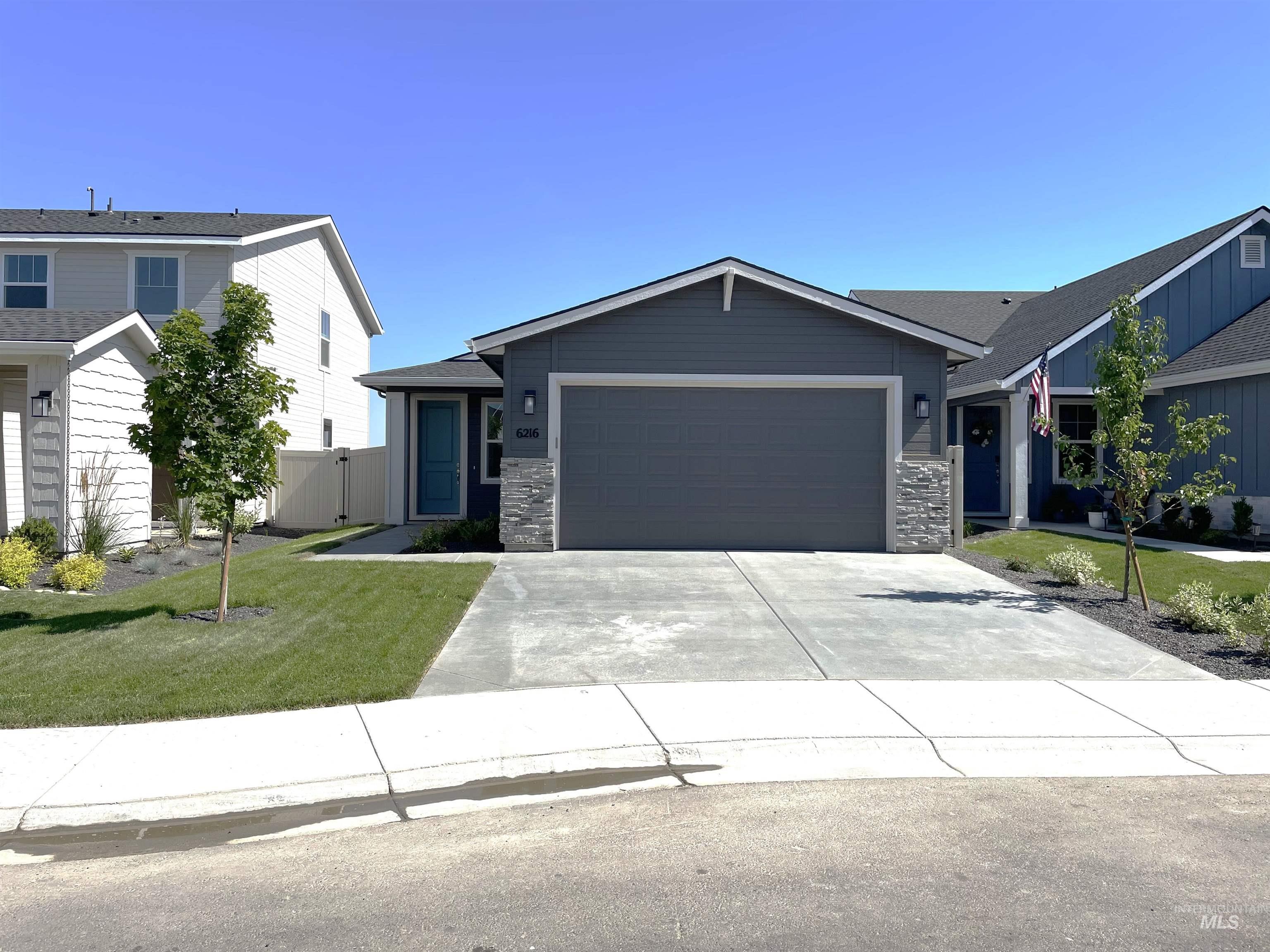 6036 N Static Line Ave Property Photo 1