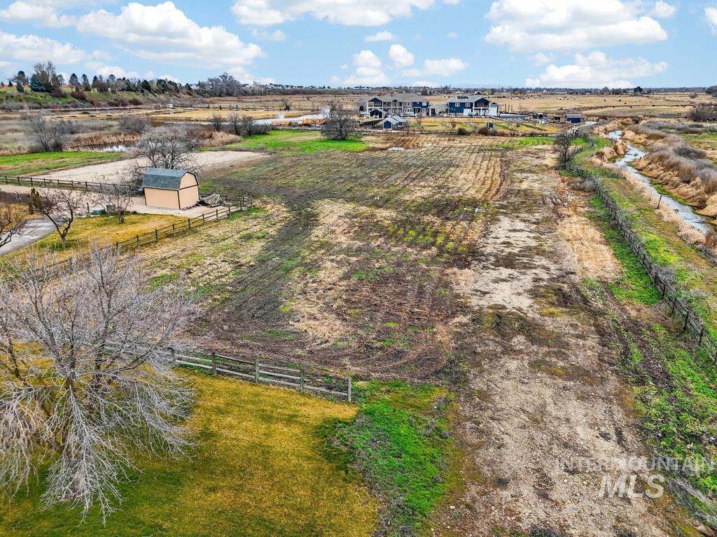 7549 N Stonebriar Ln Property Photo 8