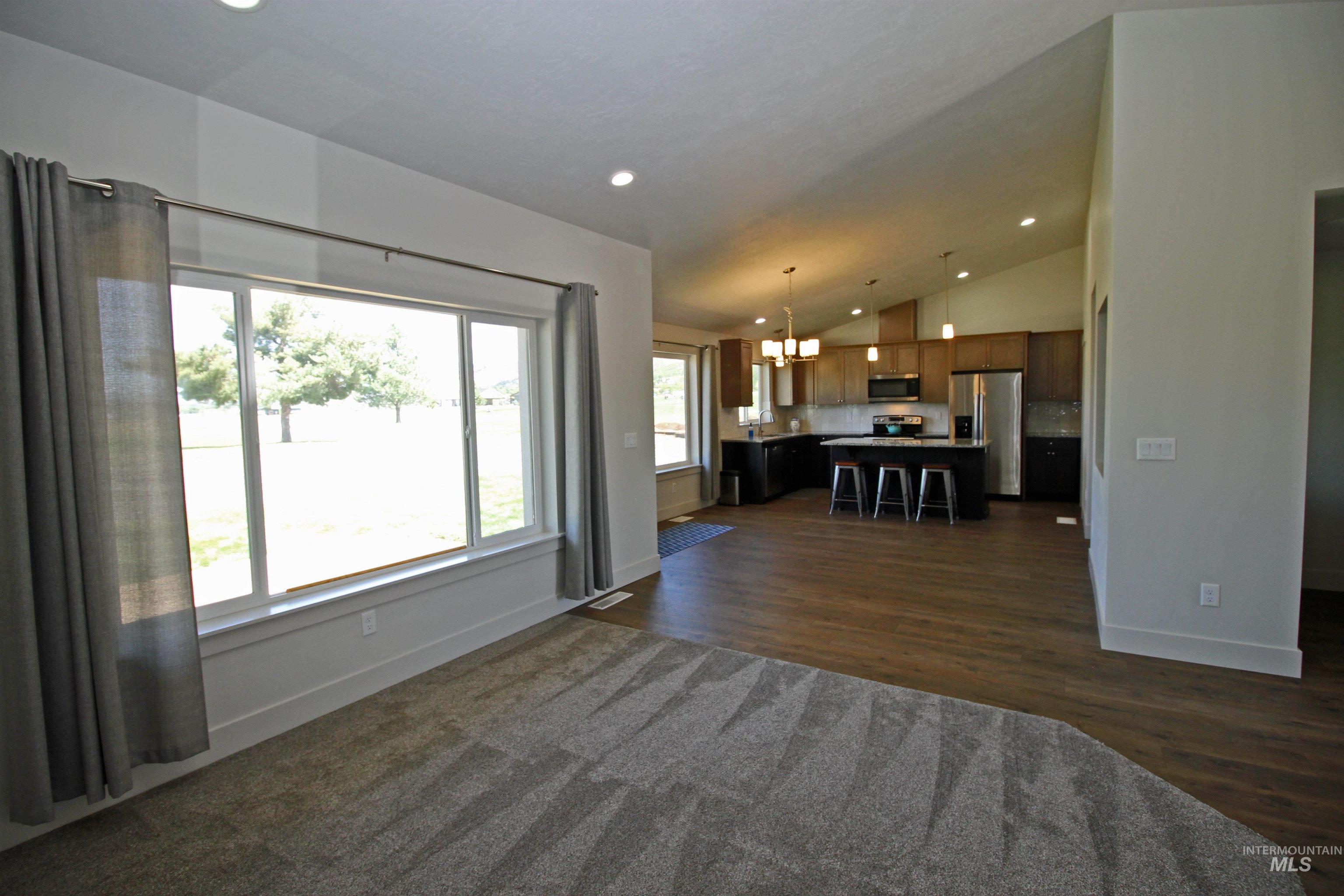 2272 Golf Lane Property Photo 12