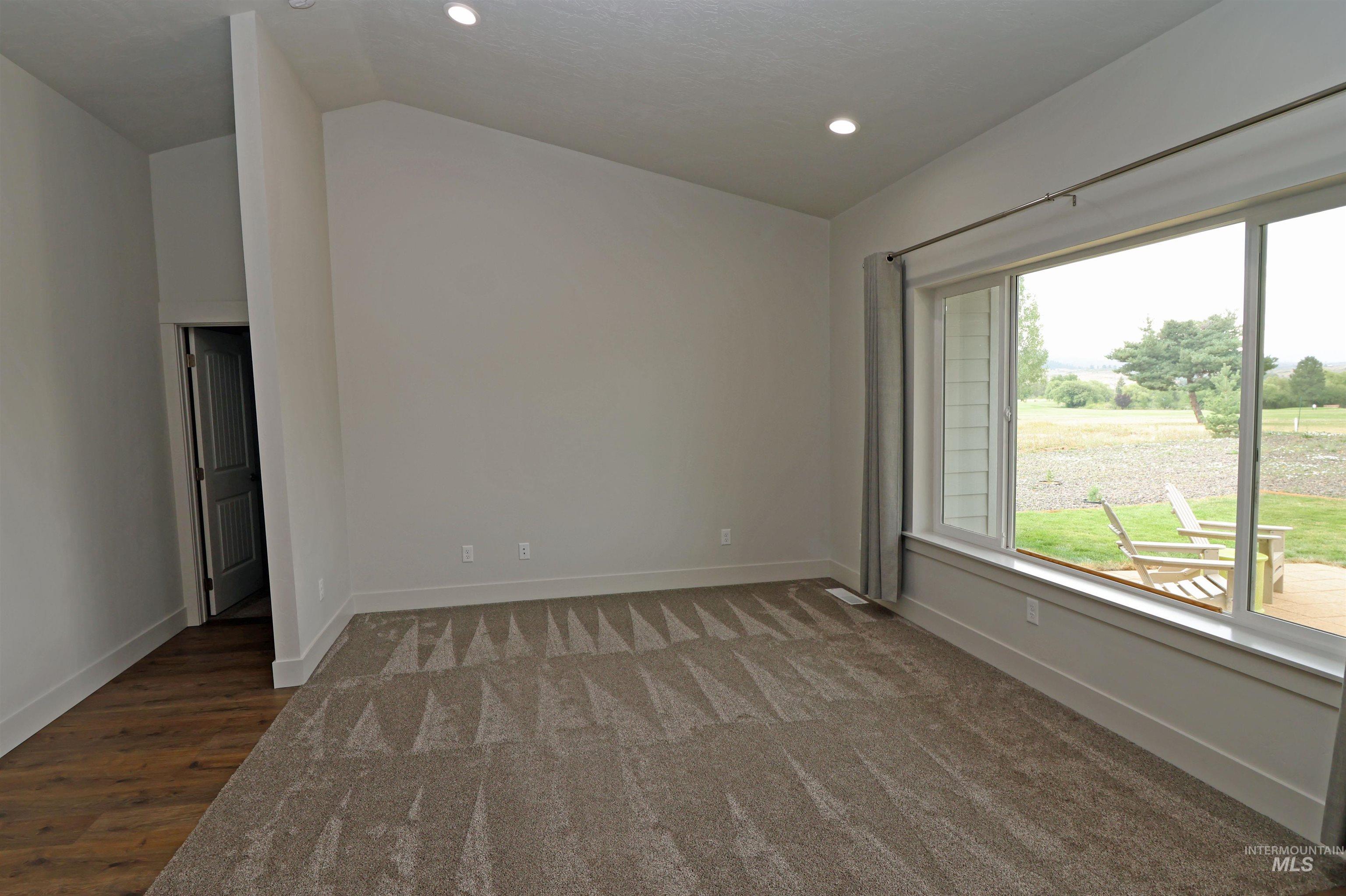 2272 Golf Lane Property Photo 13