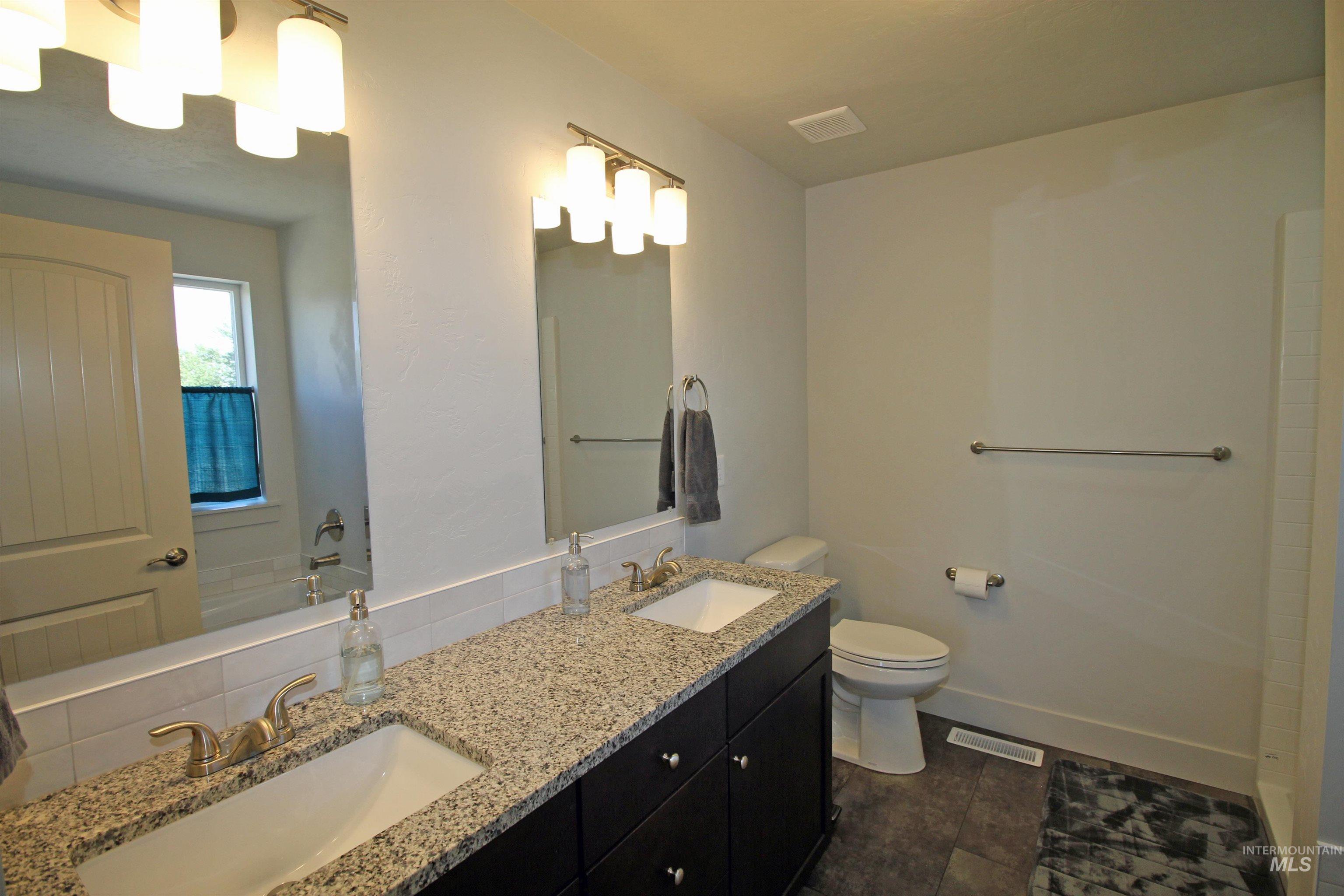 2272 Golf Lane Property Photo 17