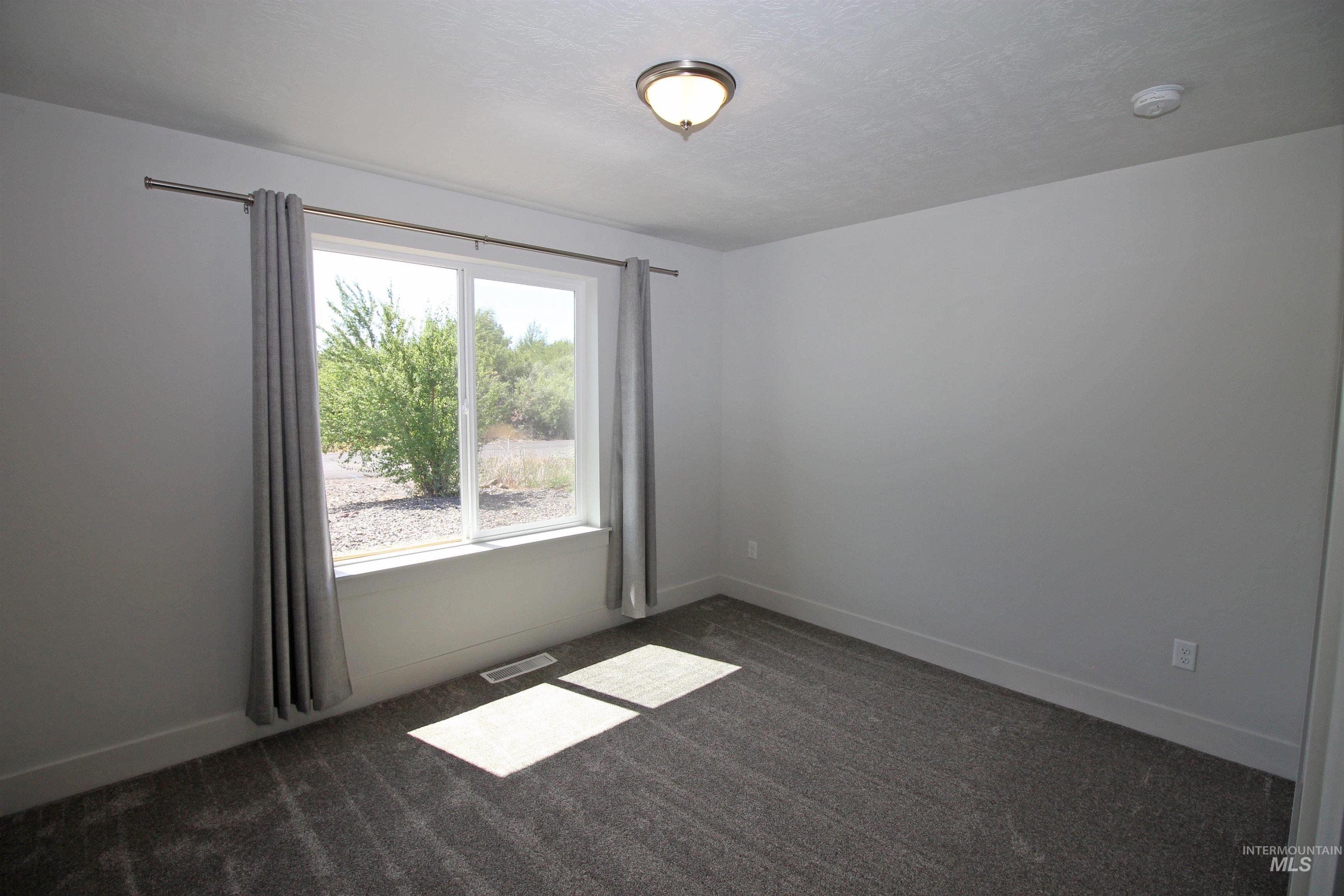 2272 Golf Lane Property Photo 19