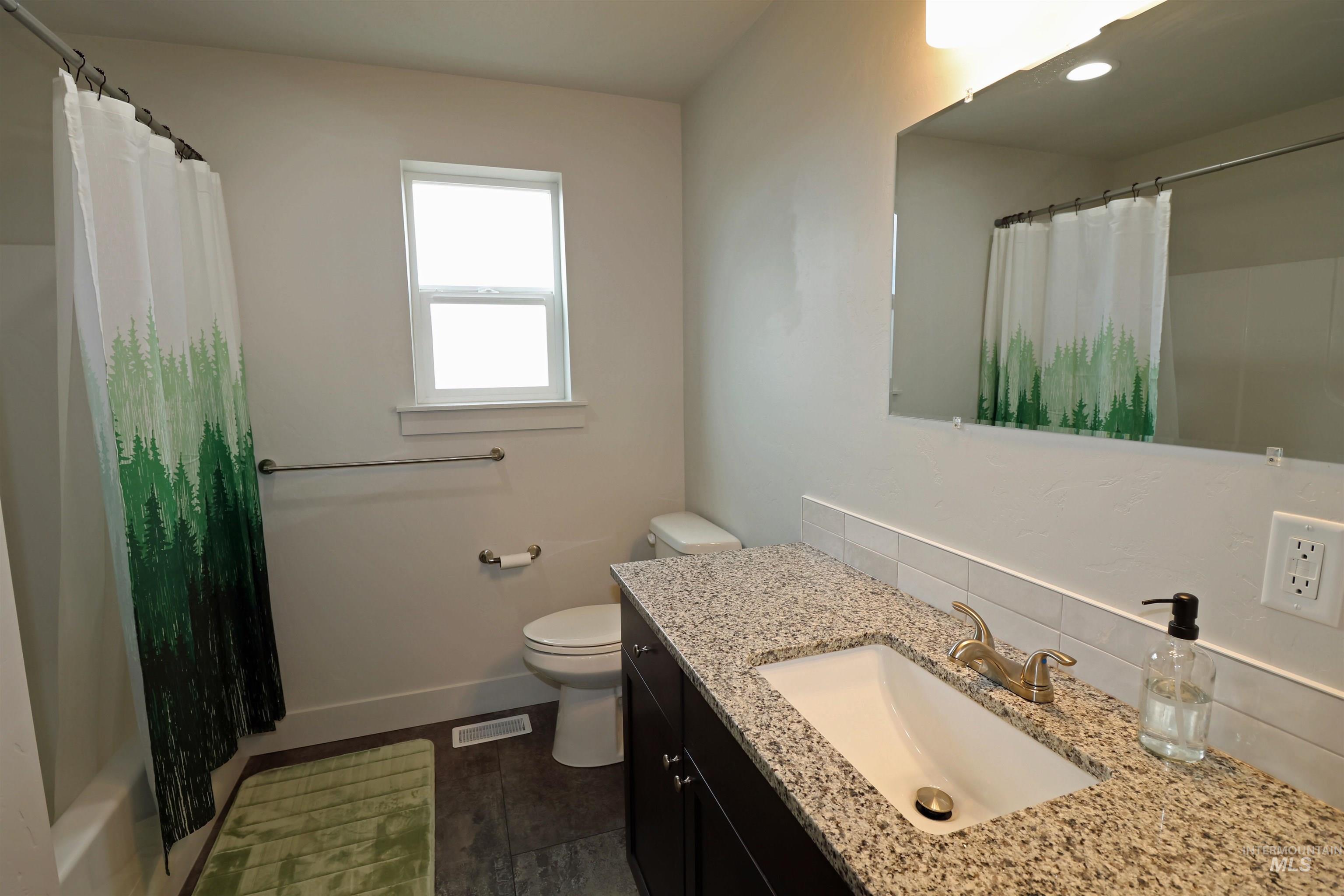2272 Golf Lane Property Photo 21