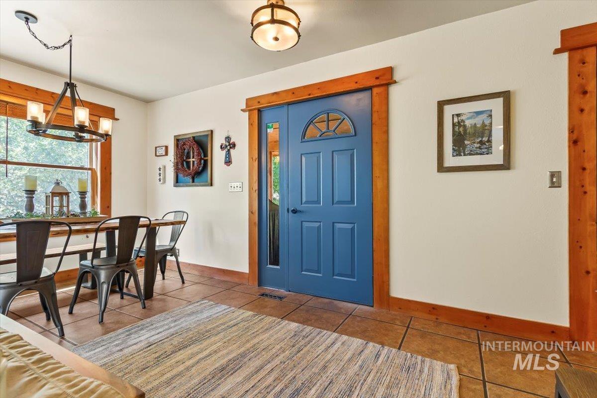 8 Condor Circle Property Photo 4