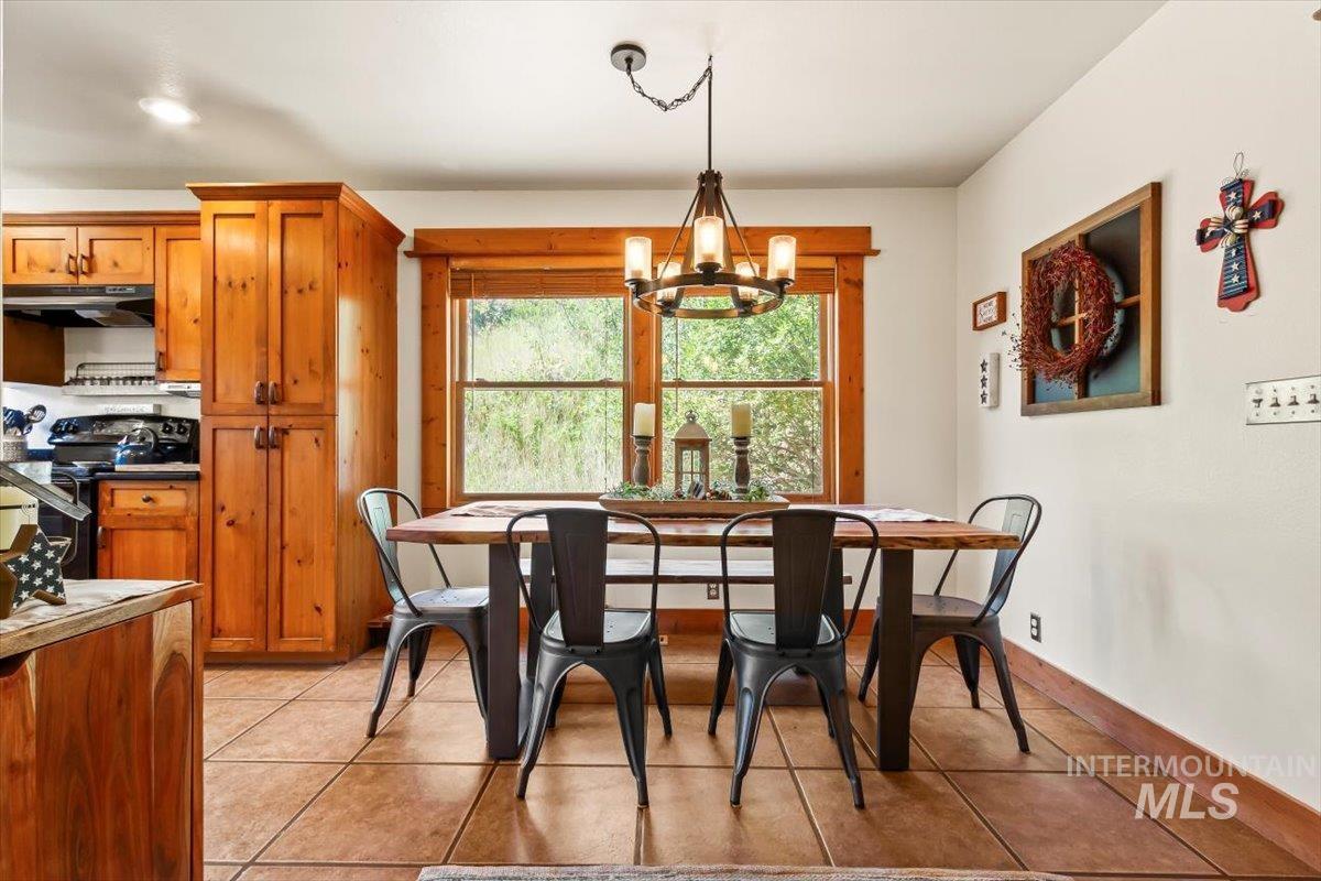 8 Condor Circle Property Photo 6