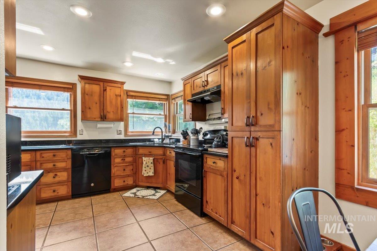 8 Condor Circle Property Photo 8