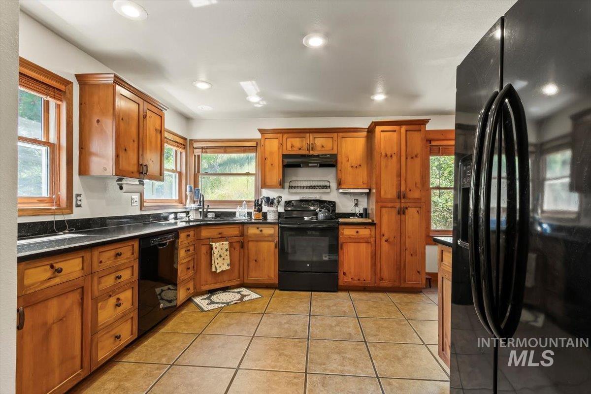 8 Condor Circle Property Photo 9