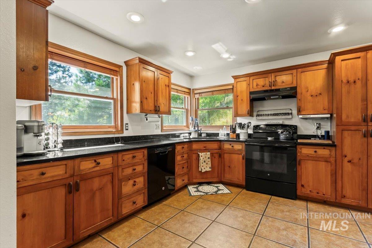 8 Condor Circle Property Photo 10