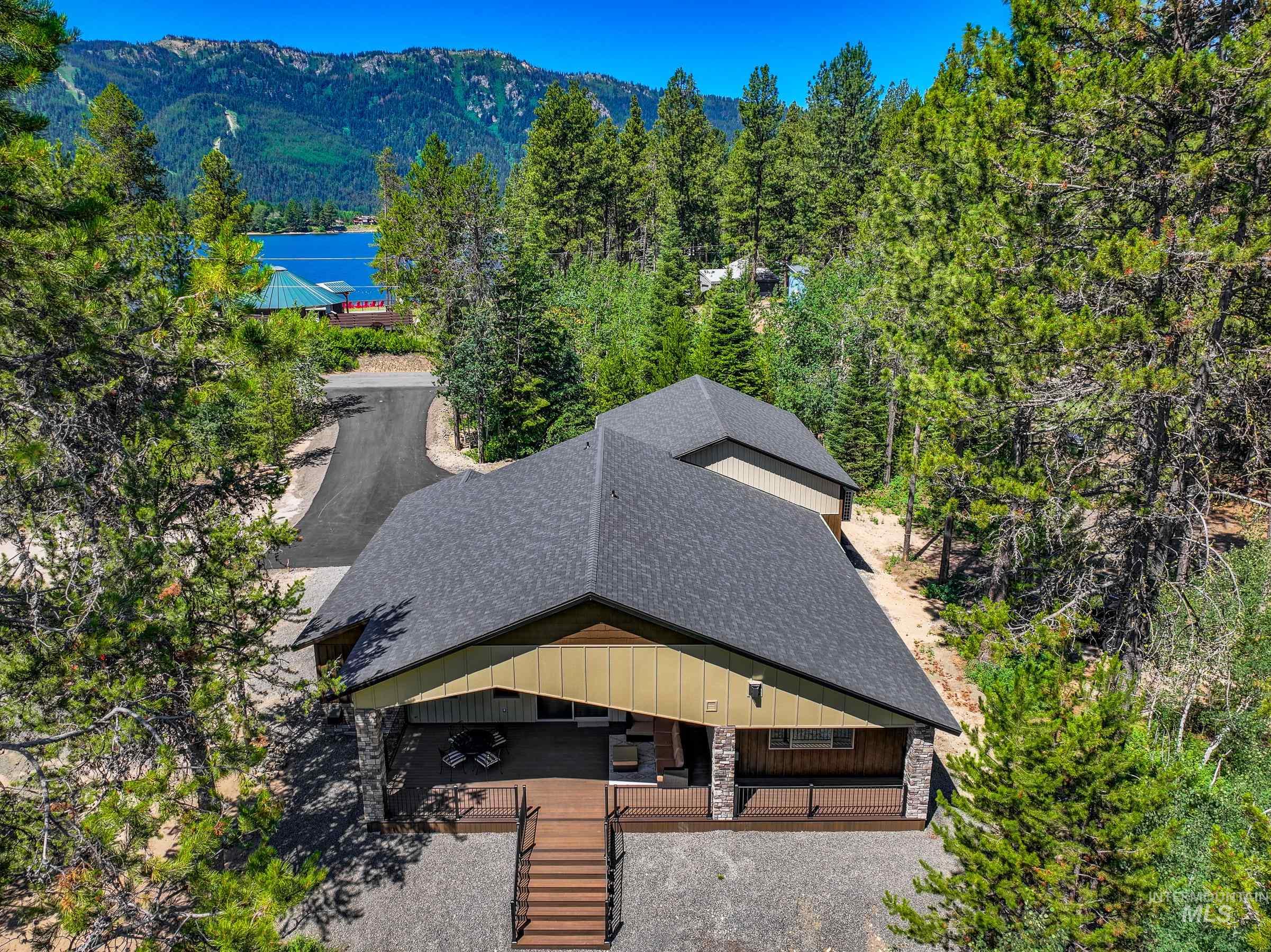 12930 Dawn Dr. Property Photo 4
