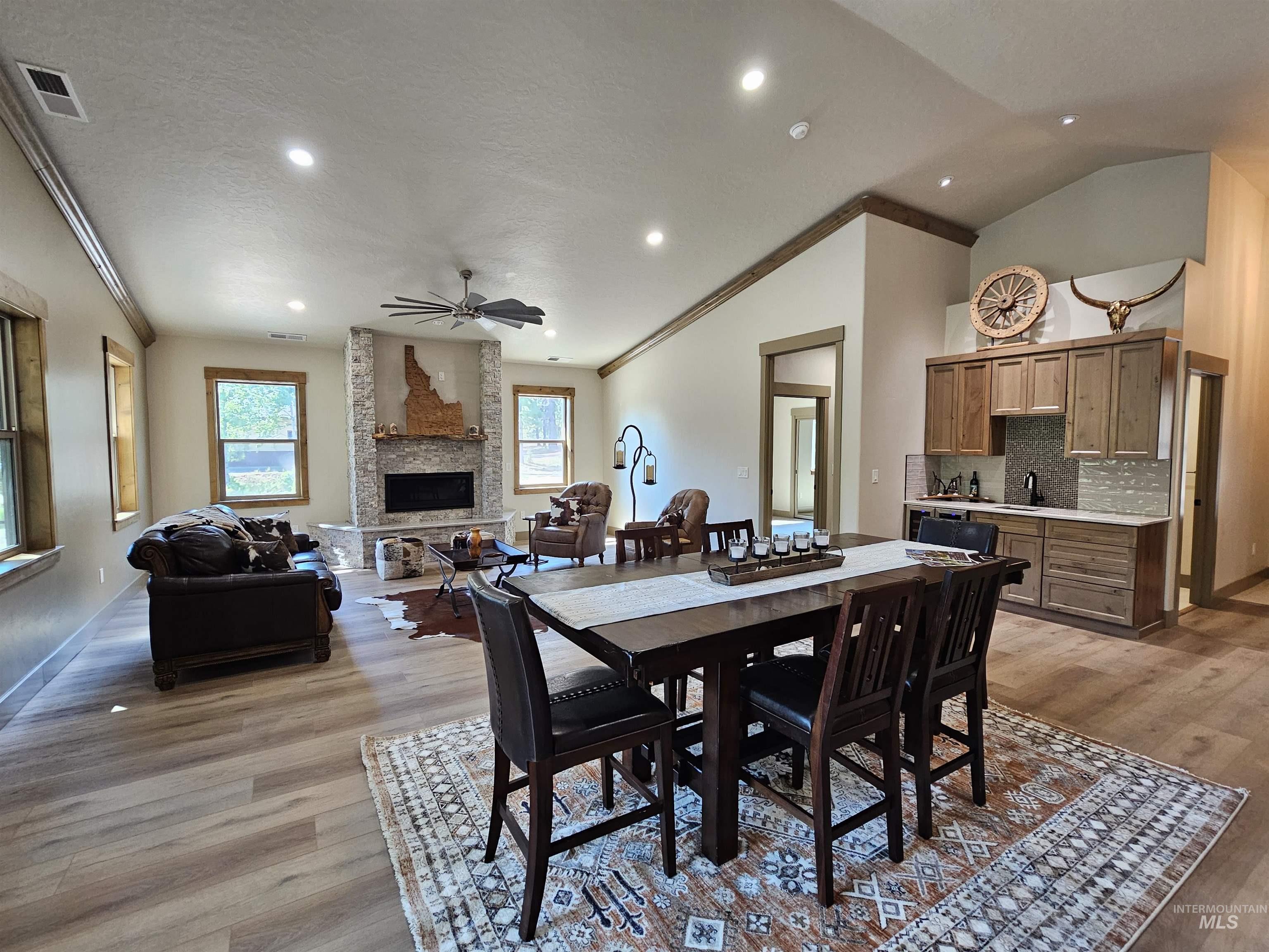 12930 Dawn Dr. Property Photo 10