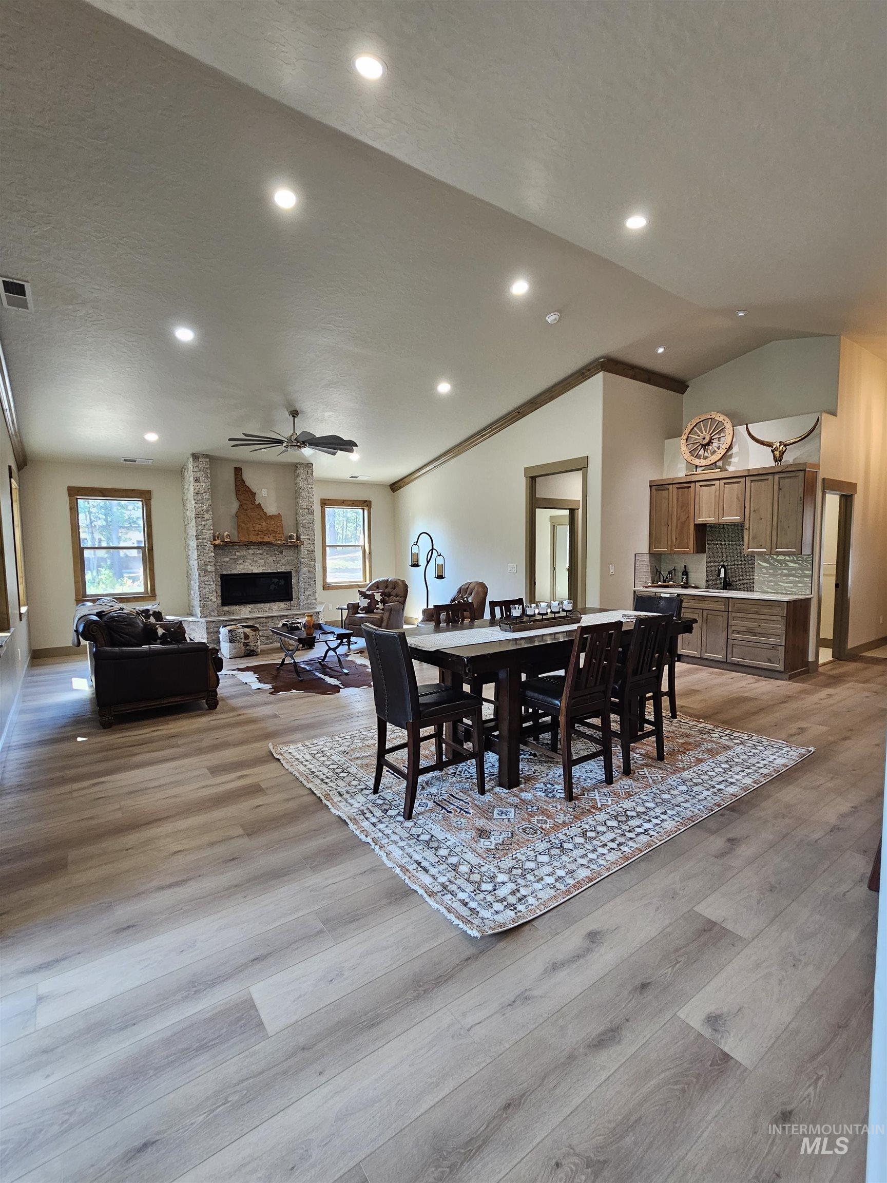 12930 Dawn Dr. Property Photo 12