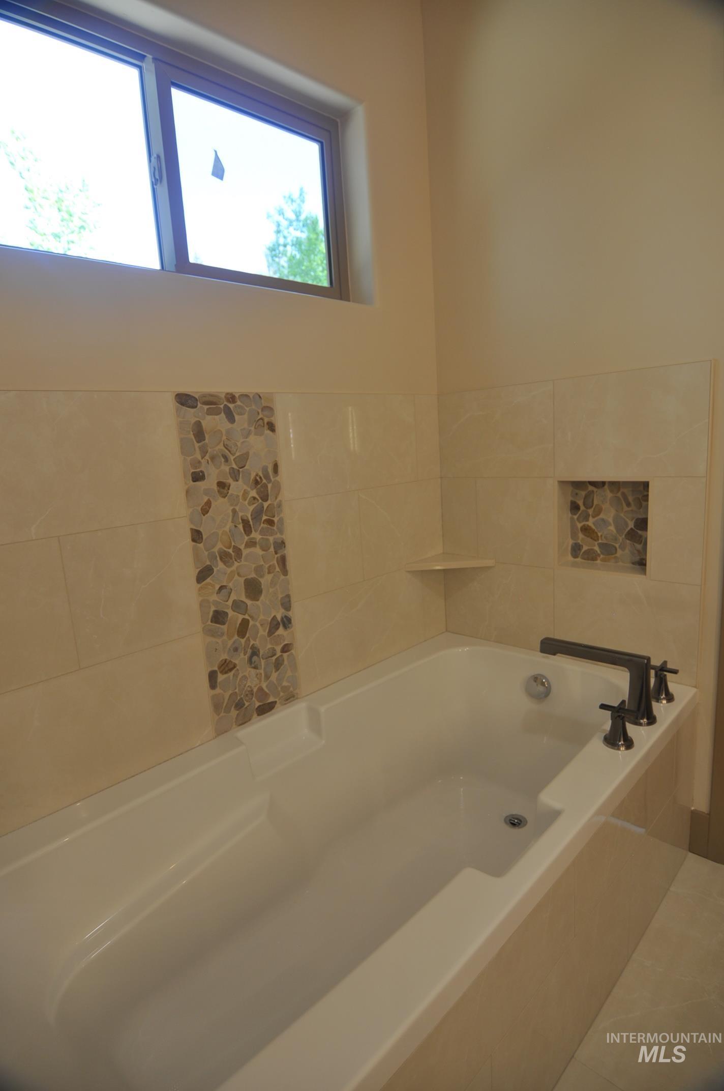 12930 Dawn Dr. Property Photo 32