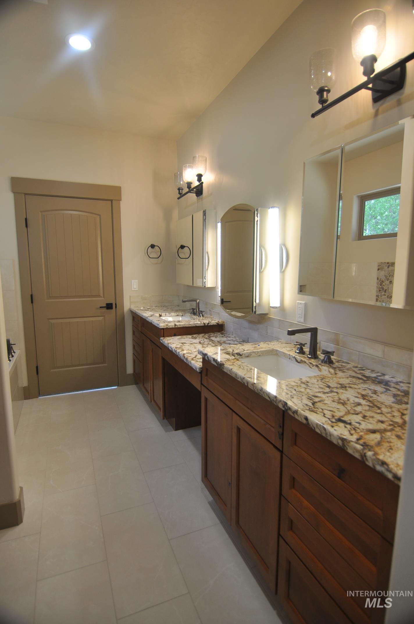 12930 Dawn Dr. Property Photo 34