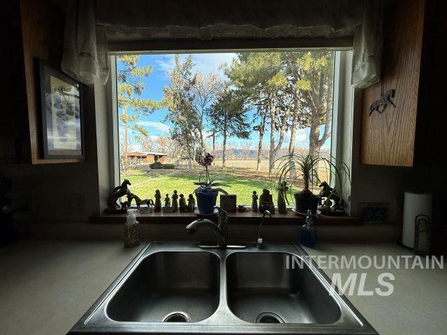 848 Jonathan Rd Property Photo 4