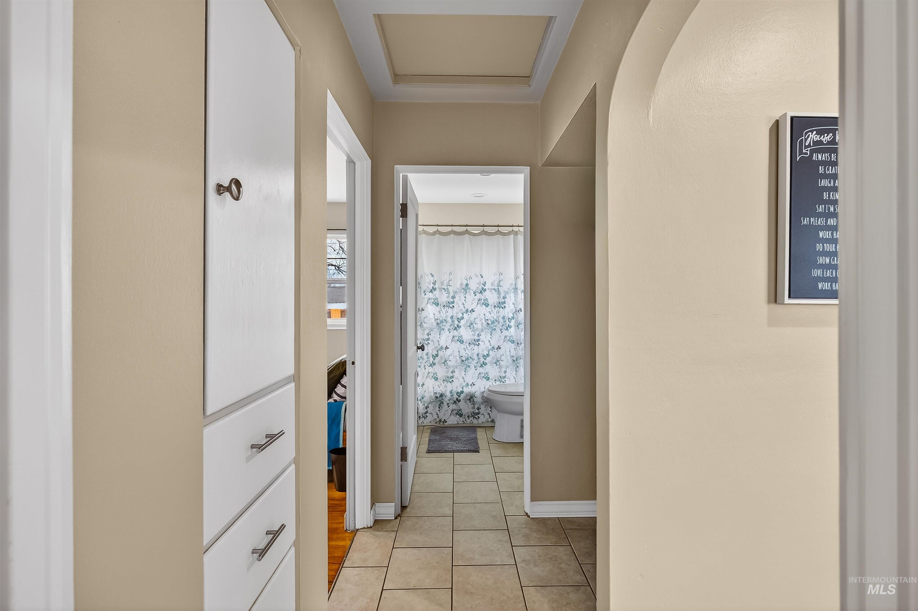 835 12th St. Property Photo 9