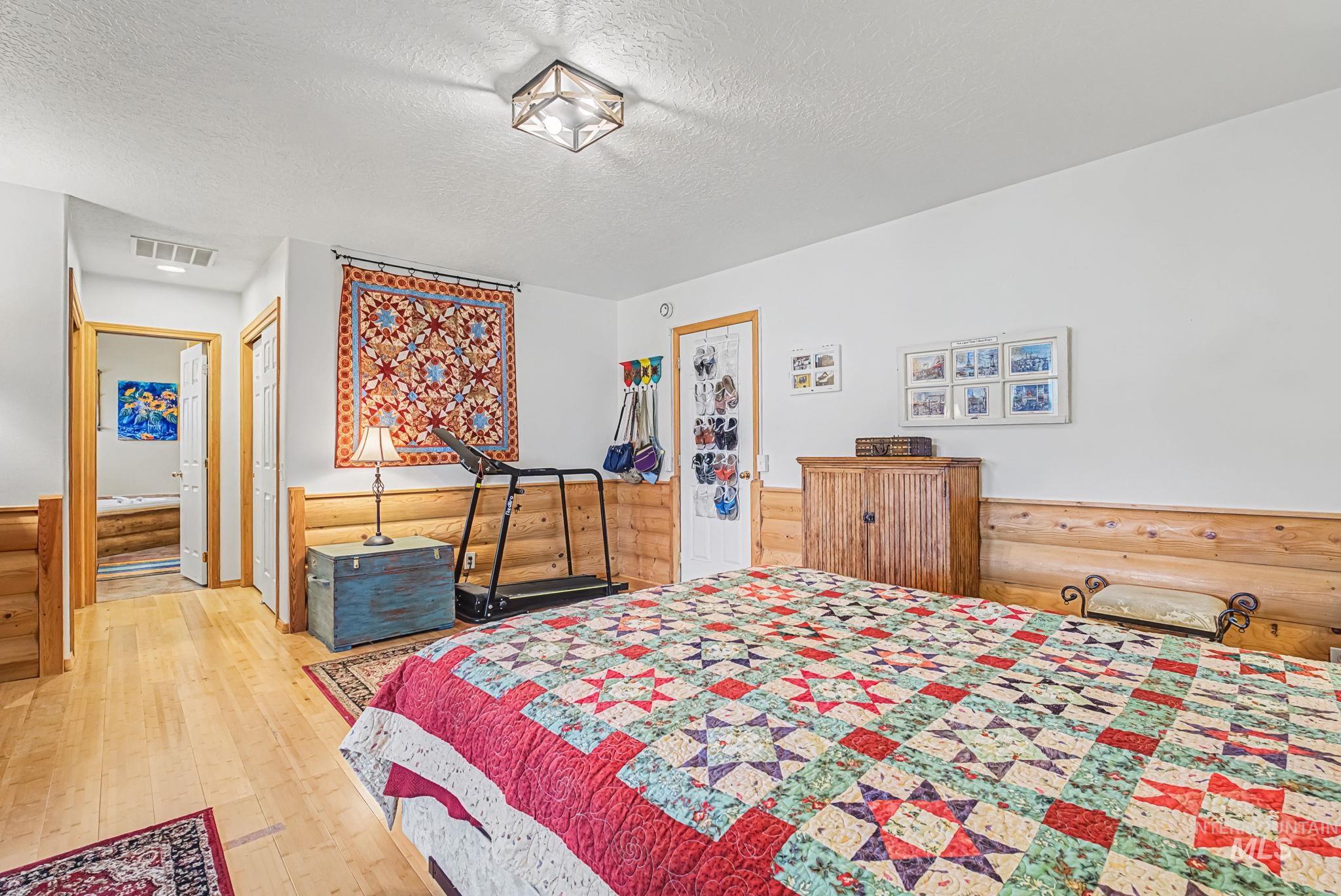 912 E 200 N Property Photo 21
