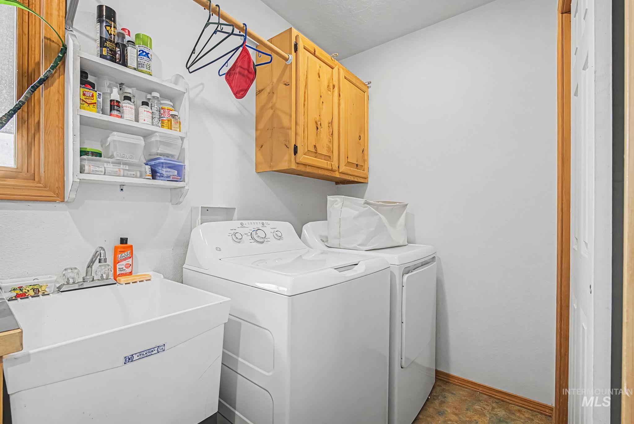 912 E 200 N Property Photo 24