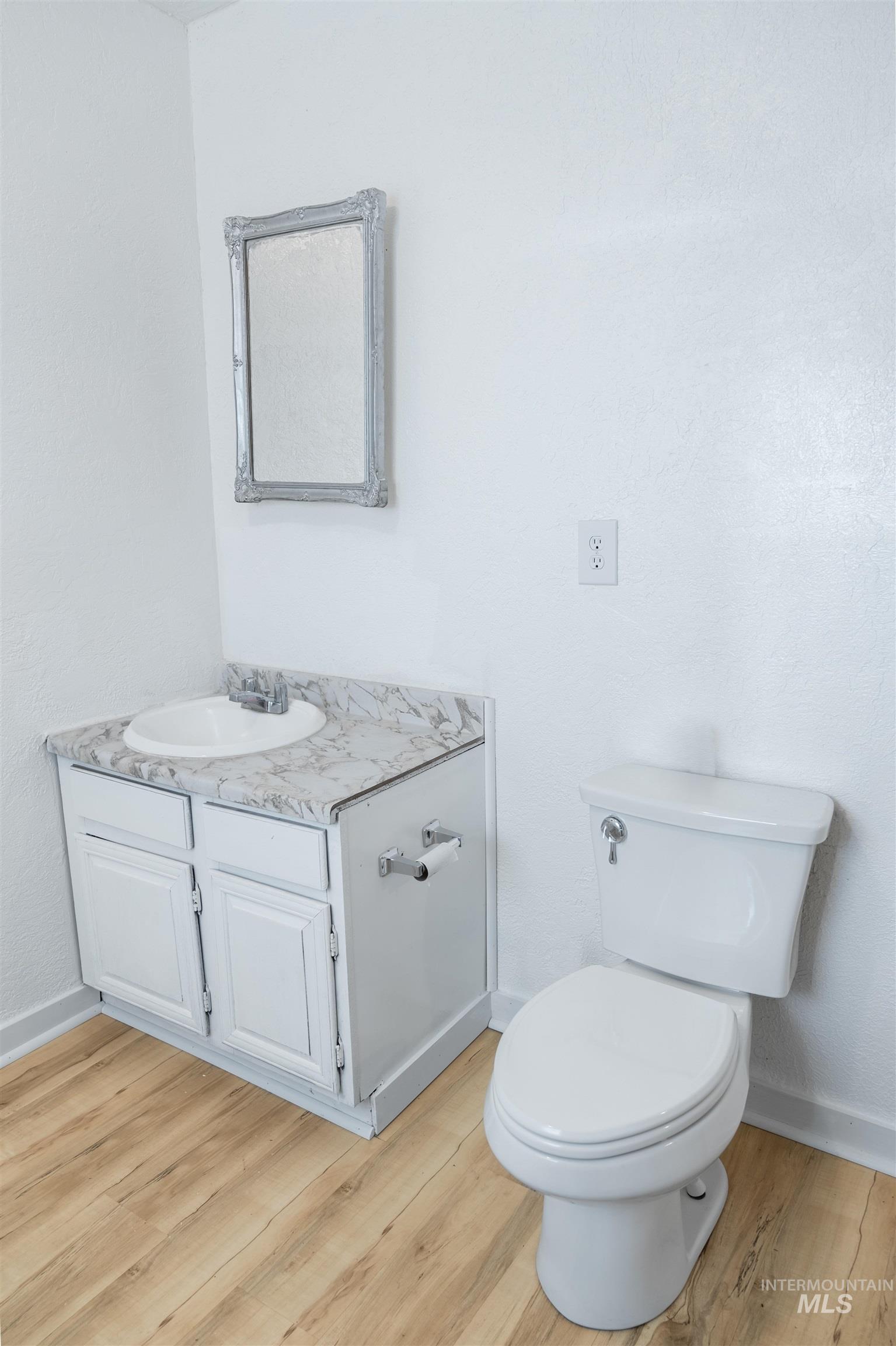 385/383 Bass St. Property Photo 16