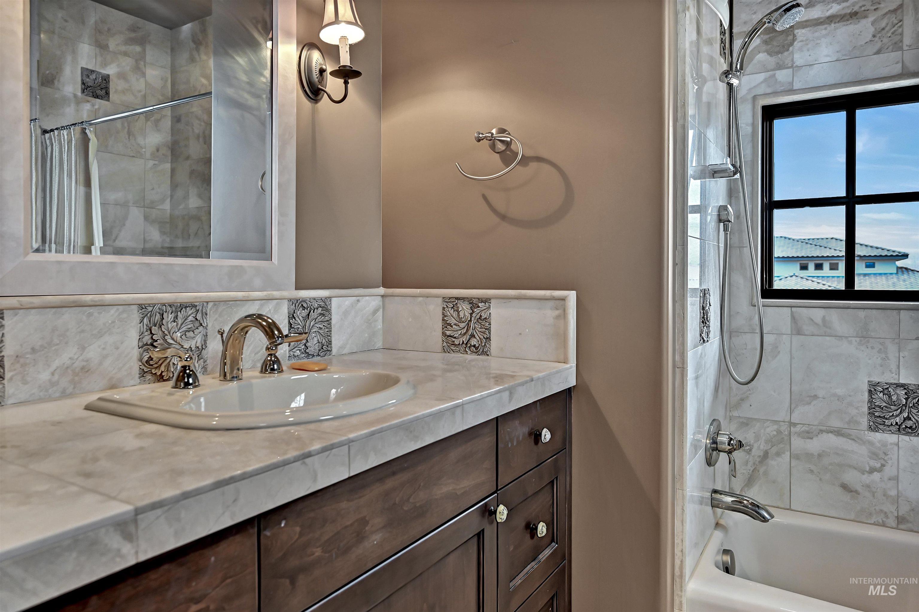 1810 N Valle Bello Way Property Photo 24