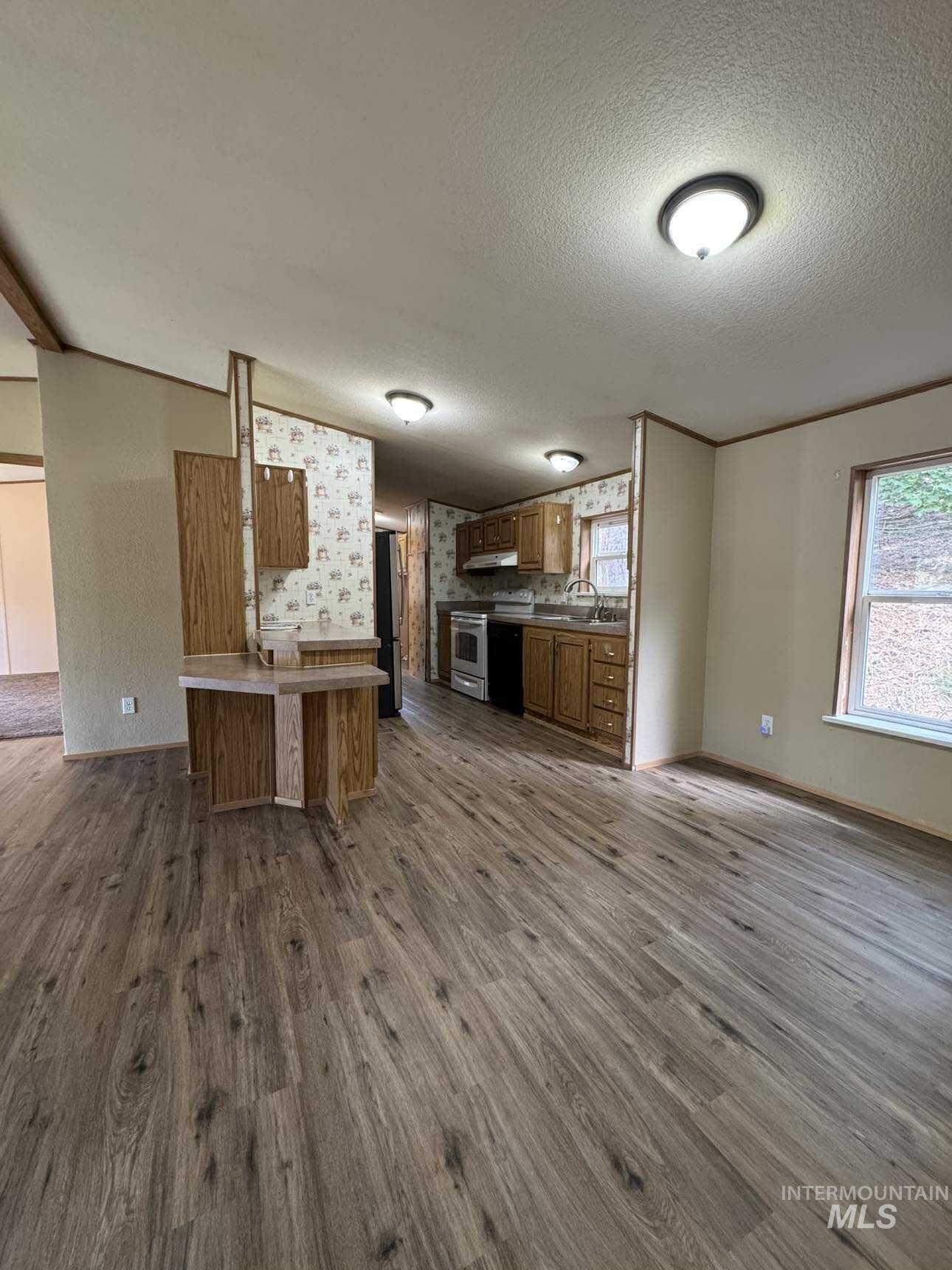 174 Elmwood Loop Property Photo 4