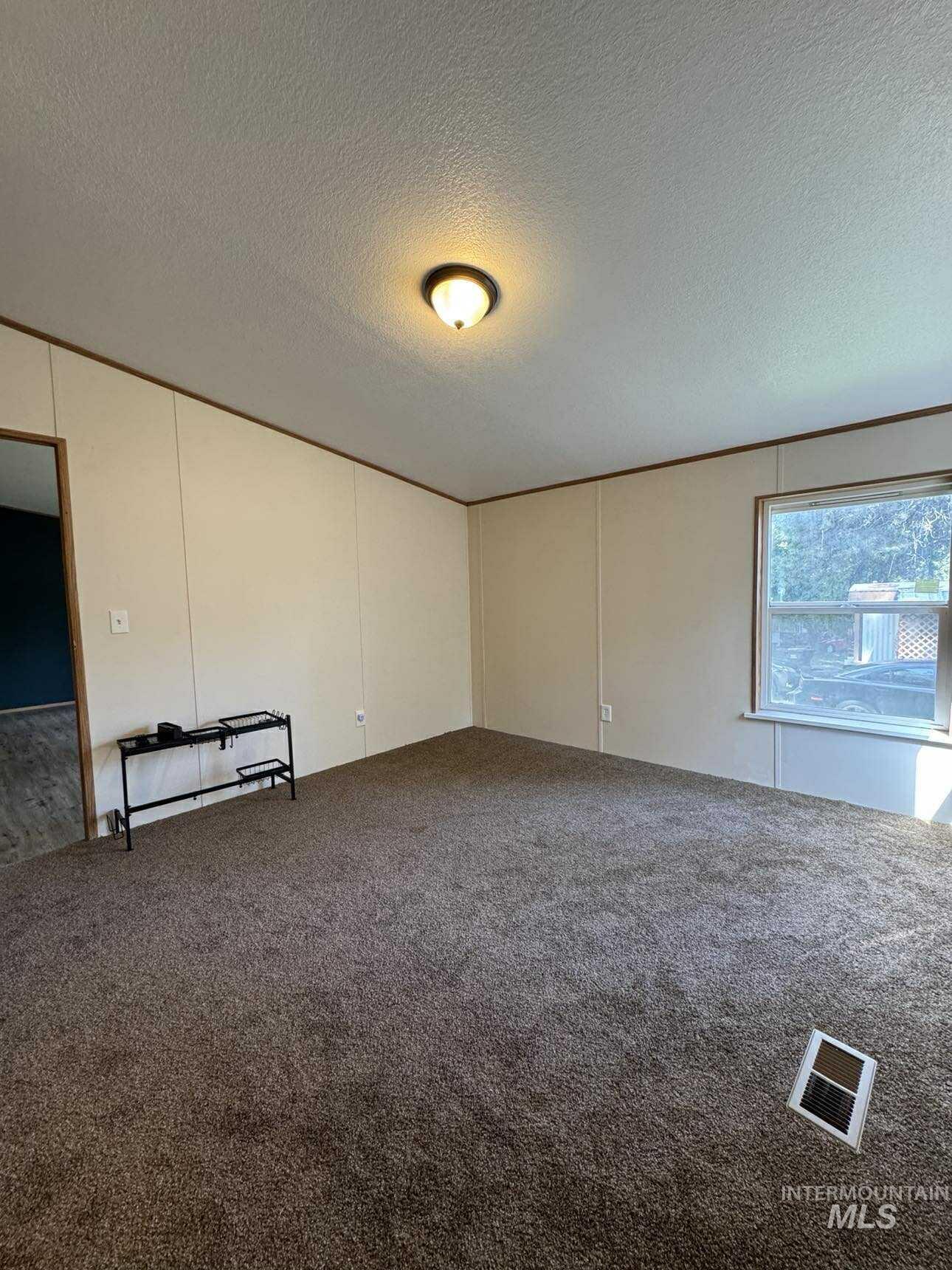 174 Elmwood Loop Property Photo 6