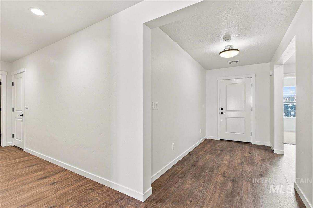 7728 E Westing House St Property Photo 4