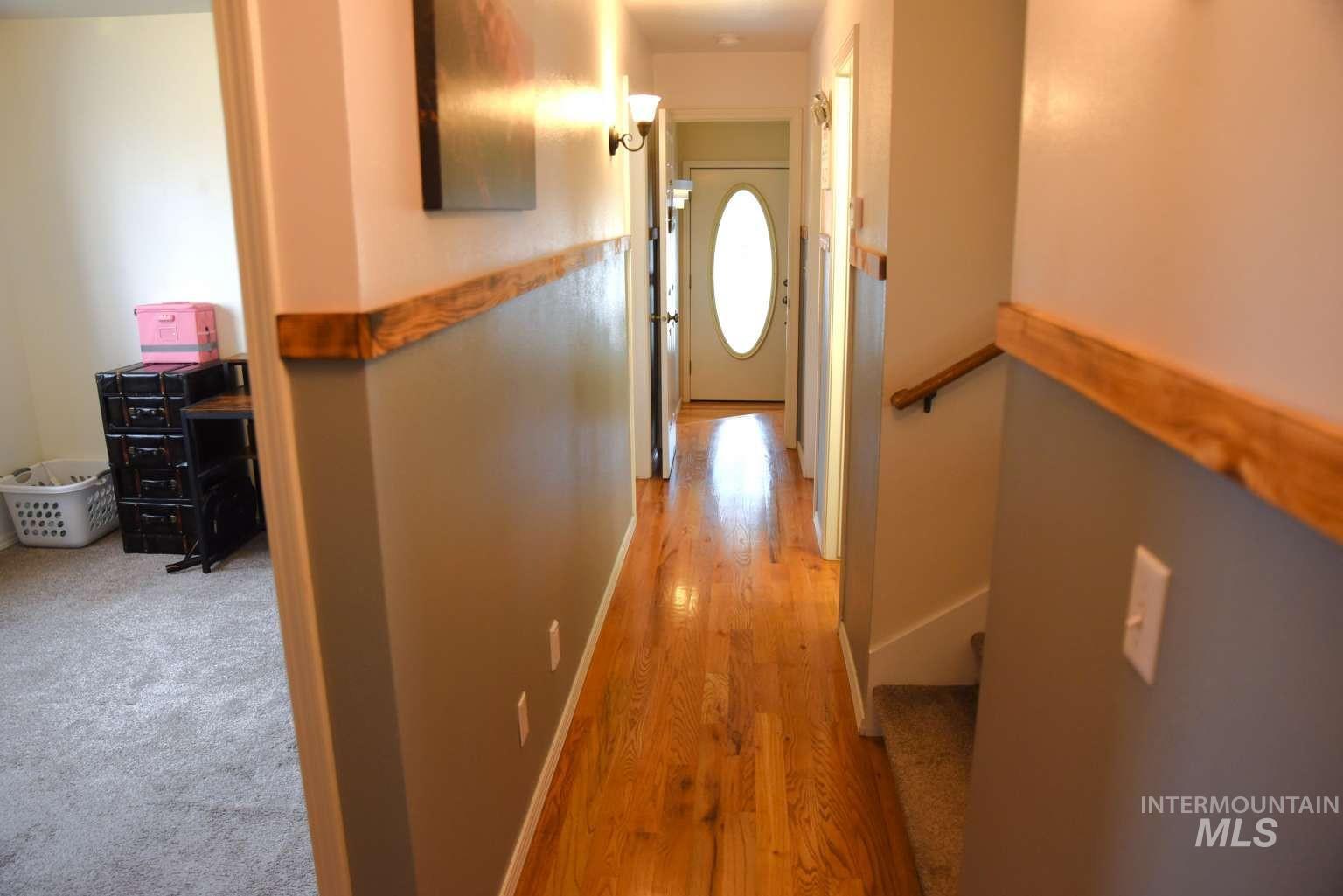 1065 Loafer Lane Property Photo 8