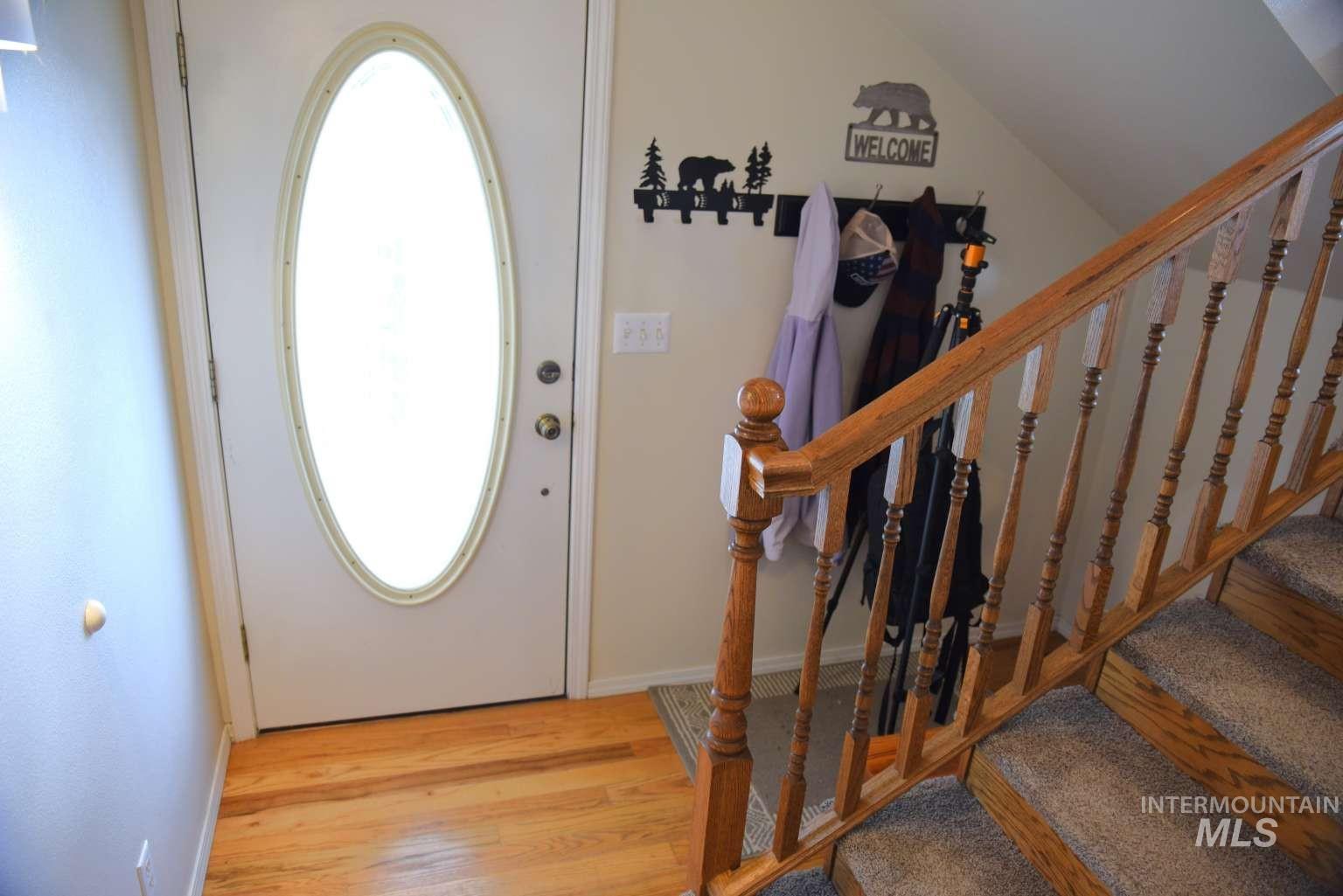 1065 Loafer Lane Property Photo 9