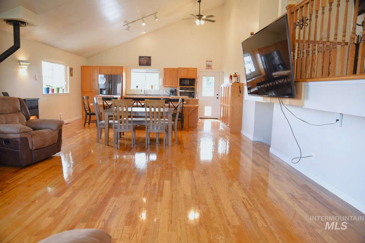 1065 Loafer Lane Property Photo 13