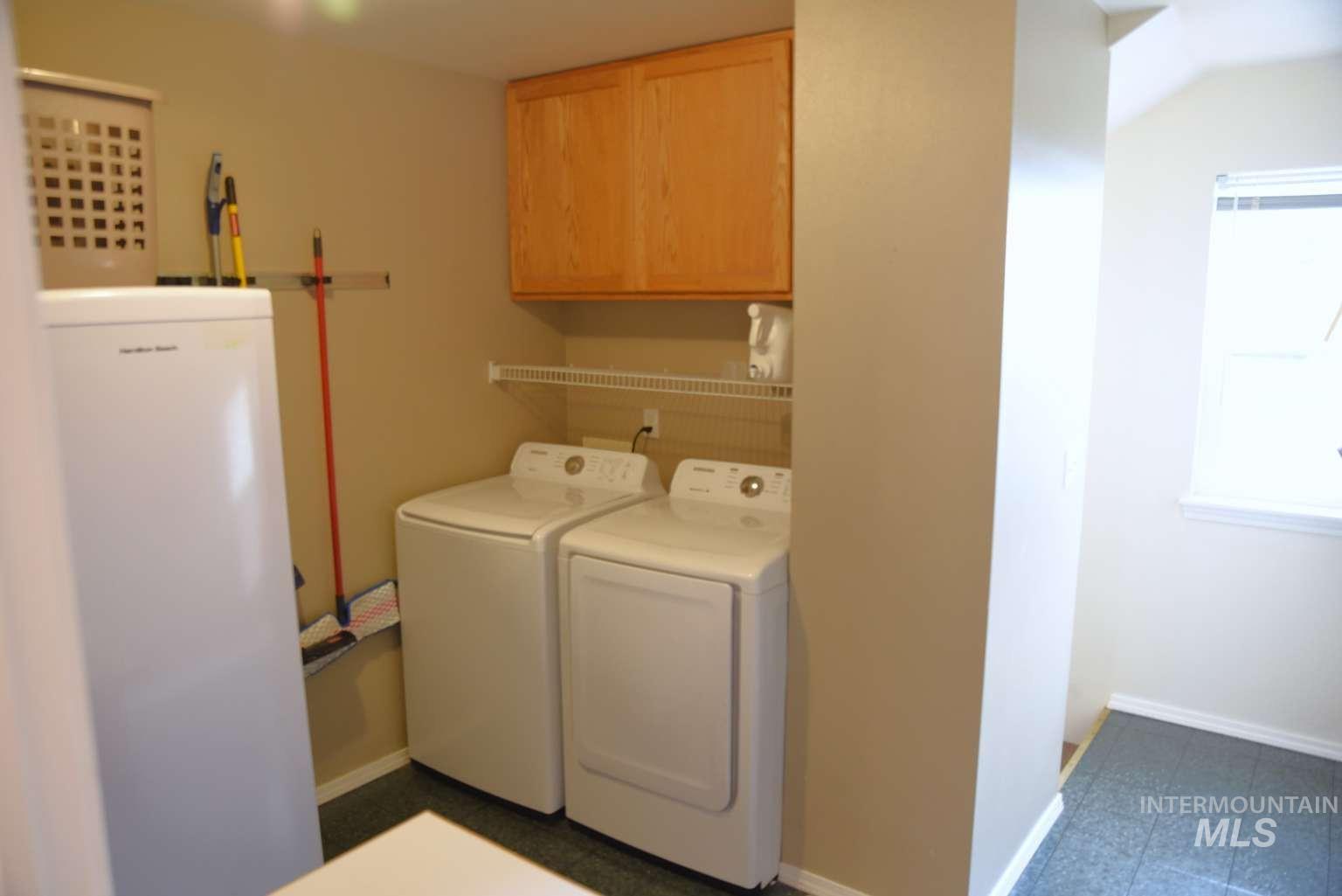 1065 Loafer Lane Property Photo 17