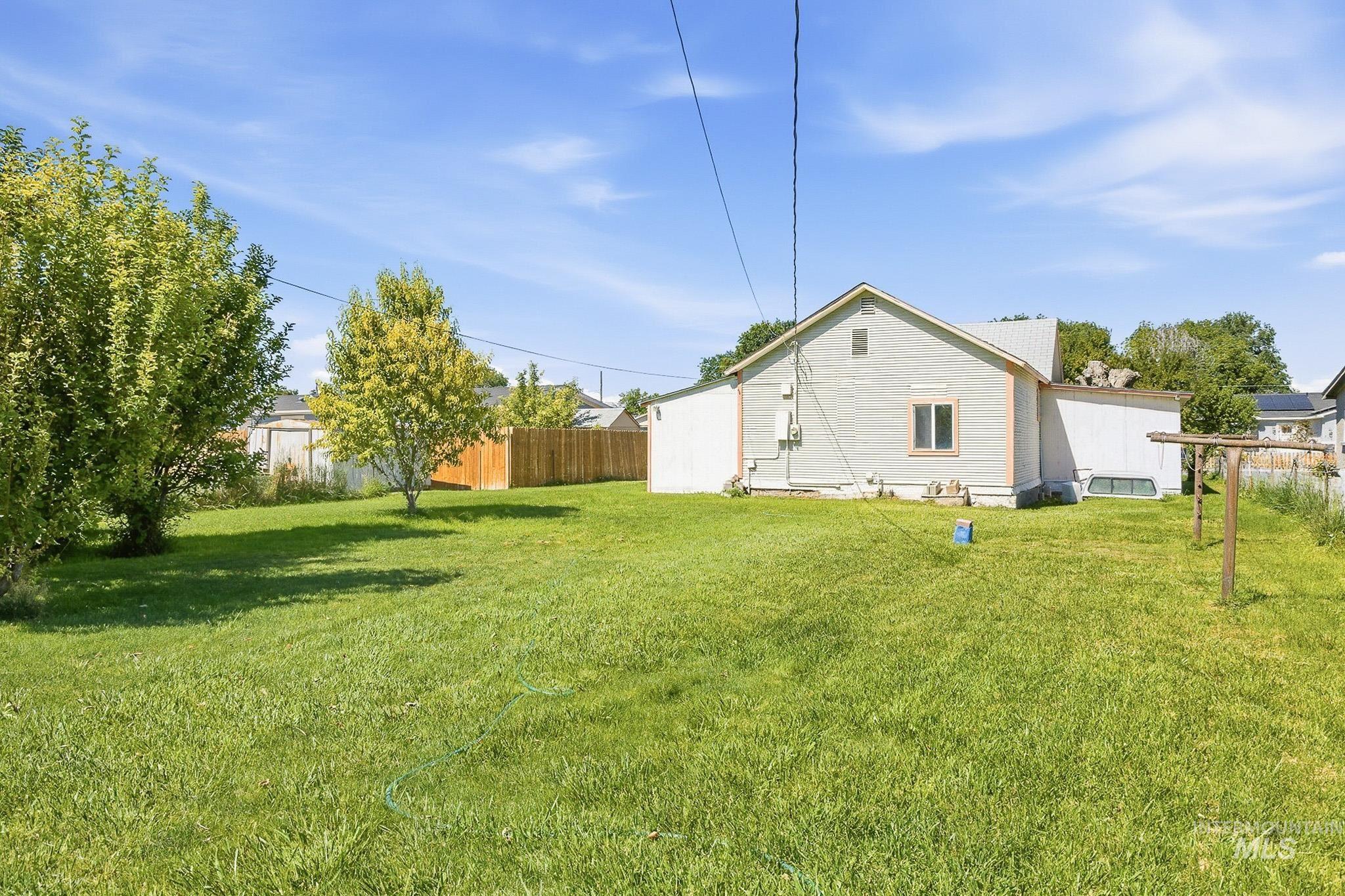 643 Conant Avenue Property Photo 11