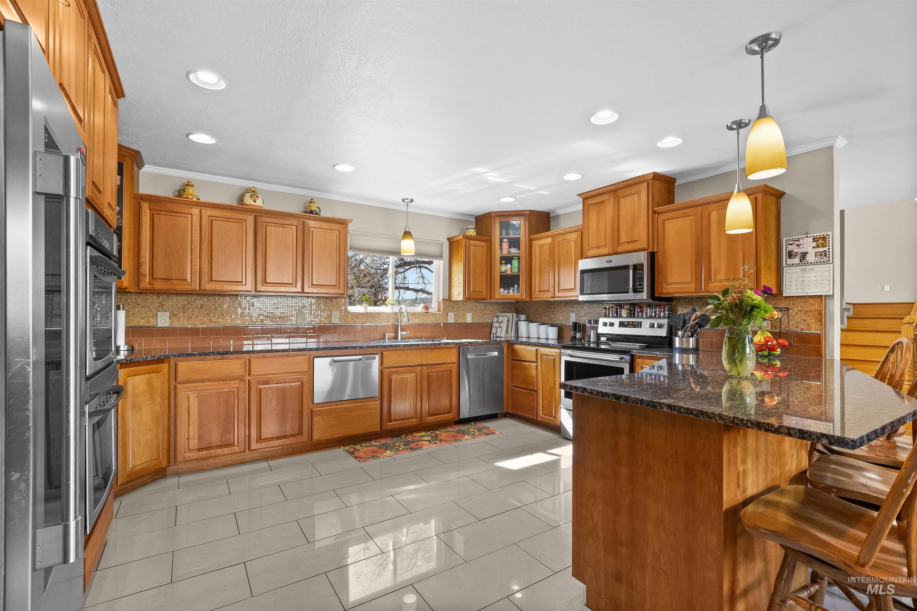 3413 Bluebird Circle Property Photo 6