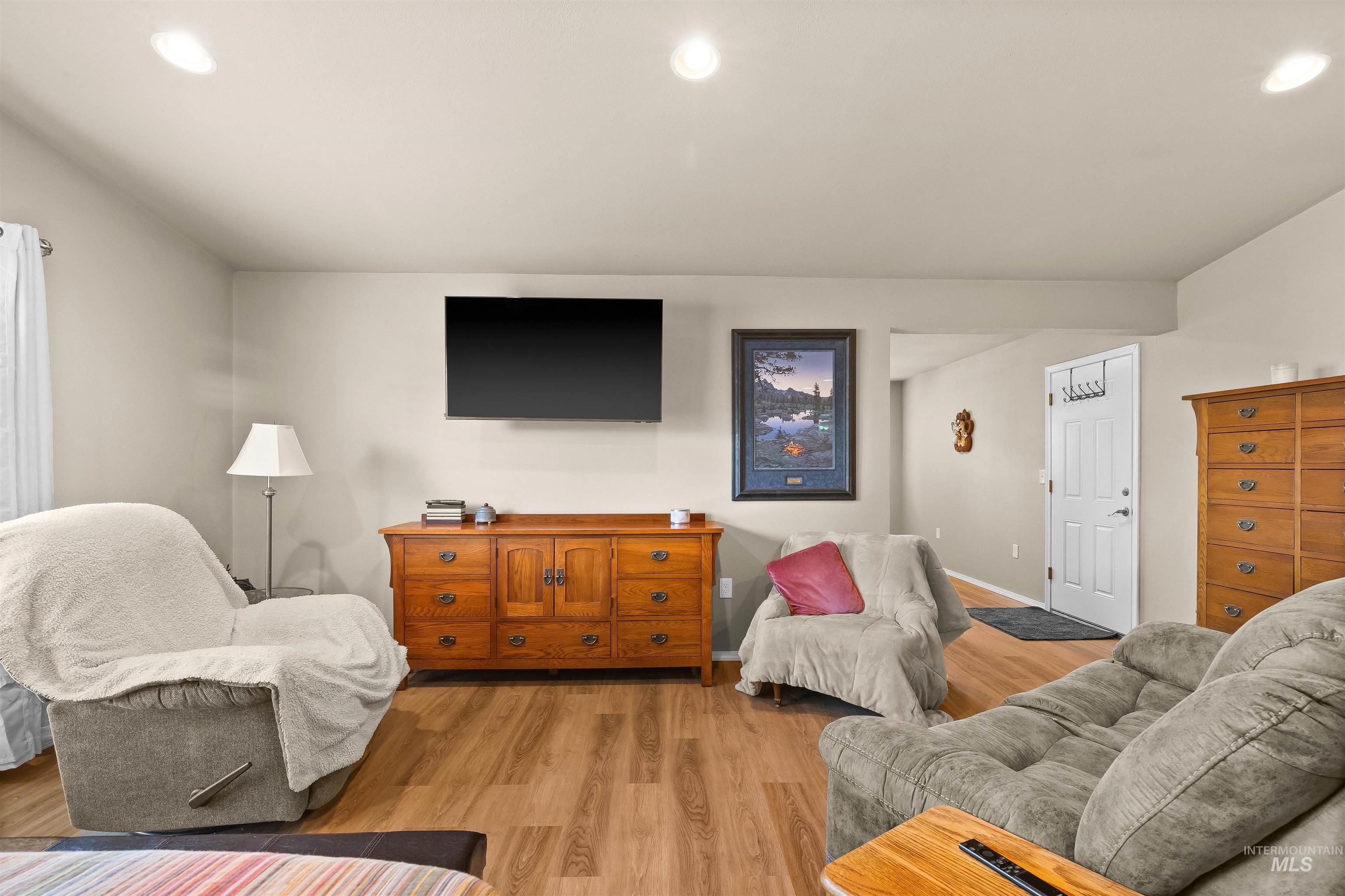 3413 Bluebird Circle Property Photo 11