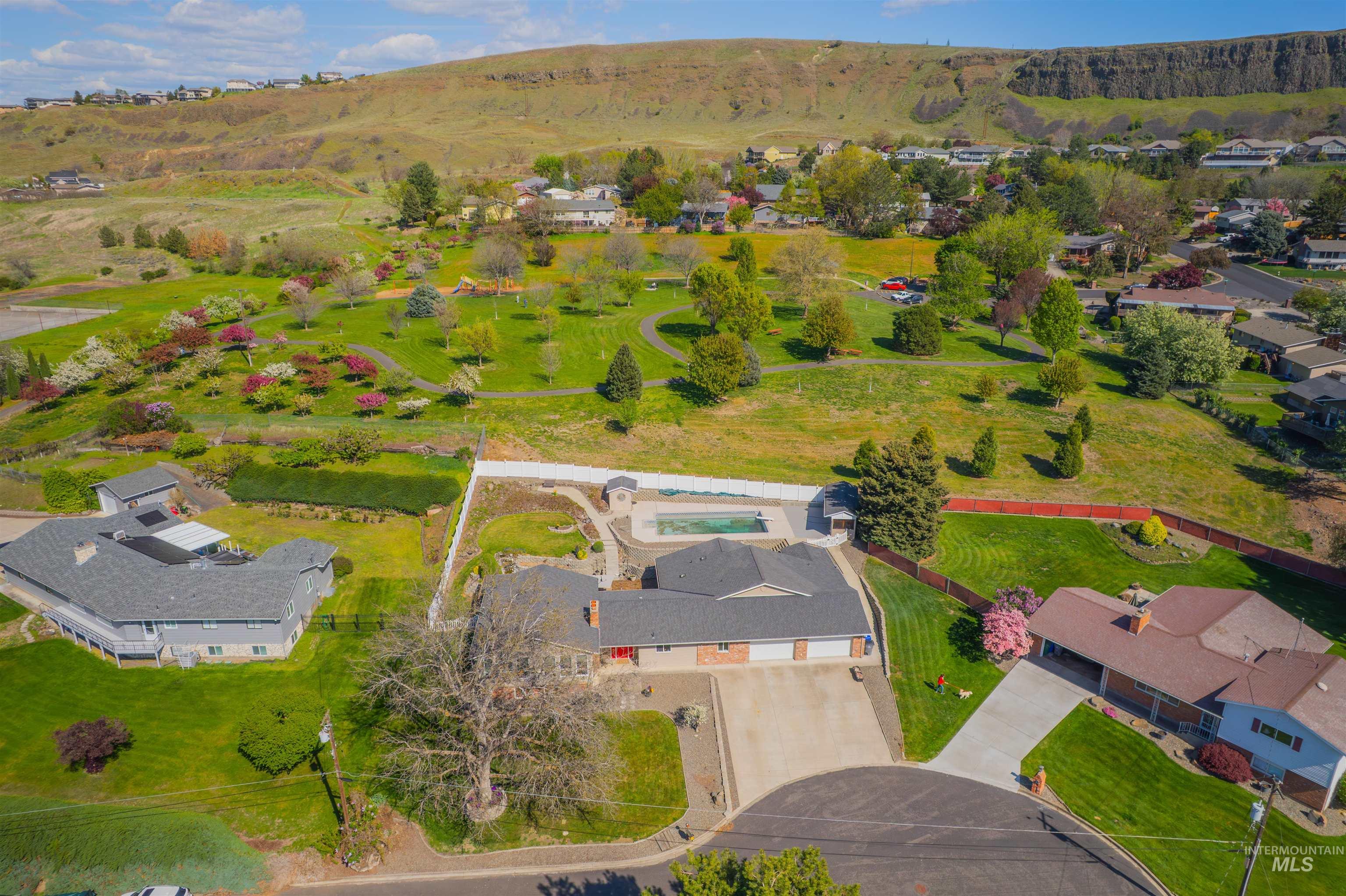 3413 Bluebird Circle Property Photo 49