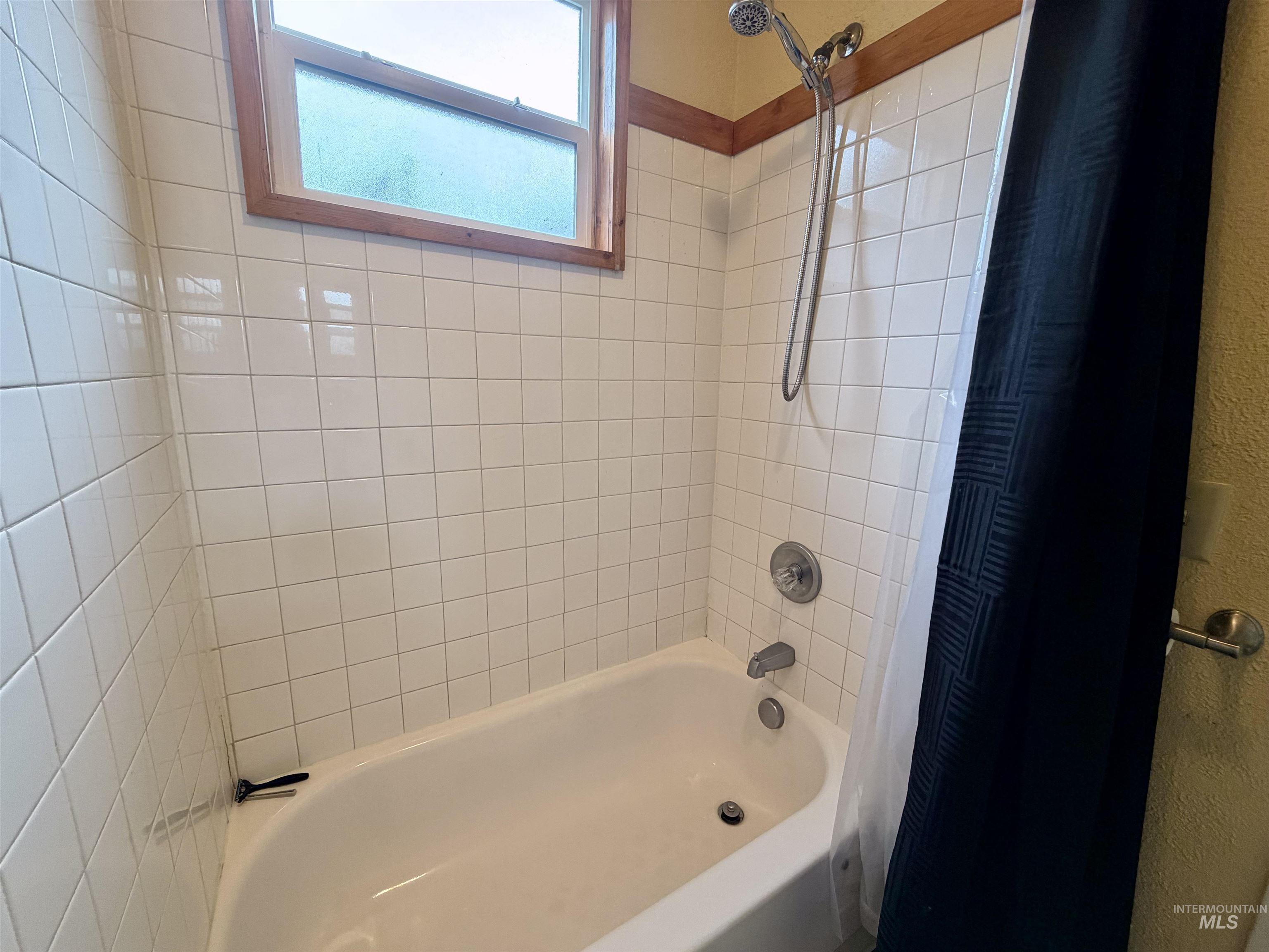 710 Maple Street Property Photo 28