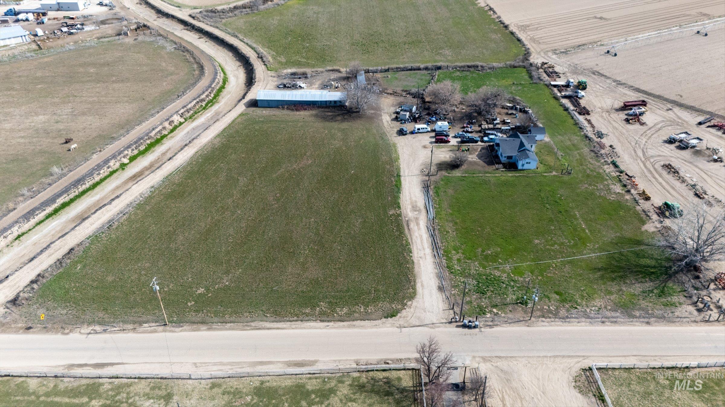 20286 Travis Rd Property Photo 1