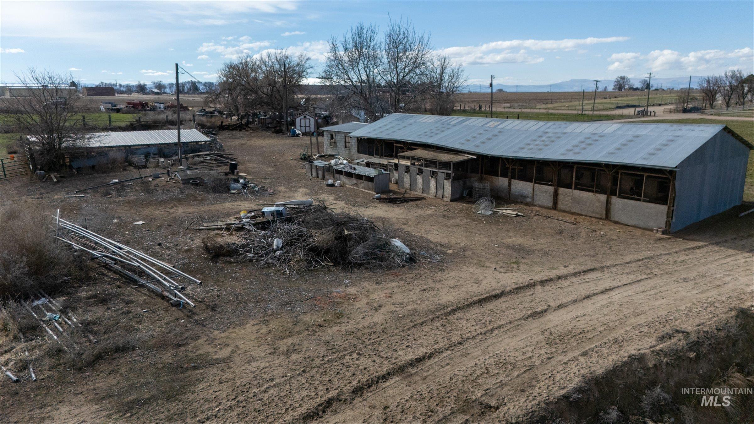 20286 Travis Rd Property Photo 30